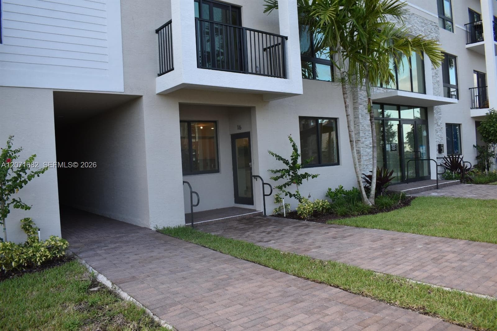 4640 NW 84 # 16, Doral, FL 33166