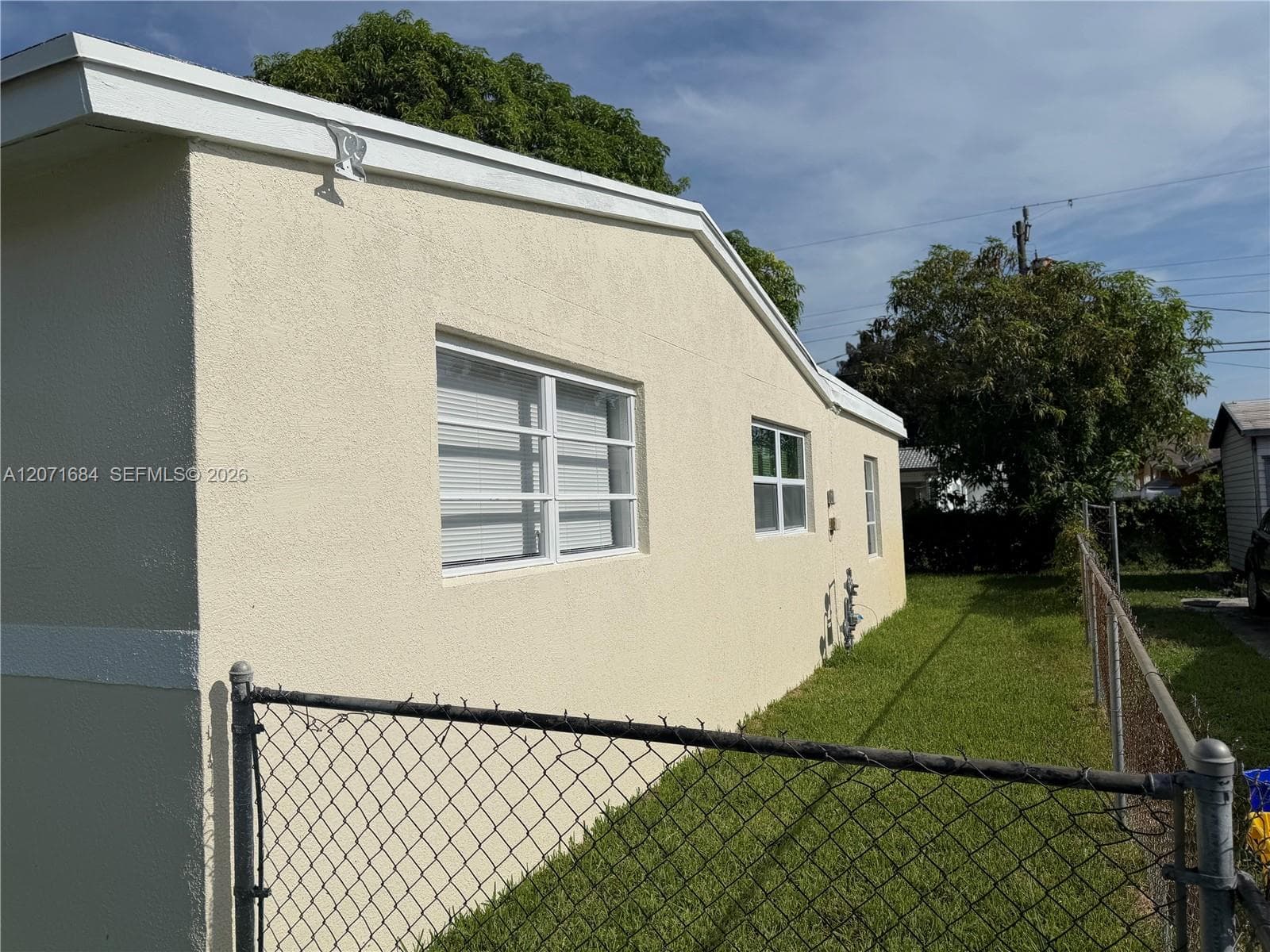 1240 W 26TH CT, Riviera Beach, FL 33404 photo 2