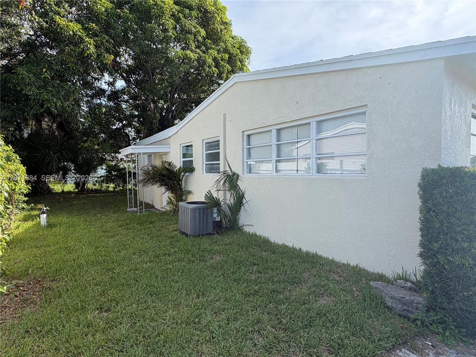 1240 W 26TH CT, Riviera Beach, FL 33404 photo 3