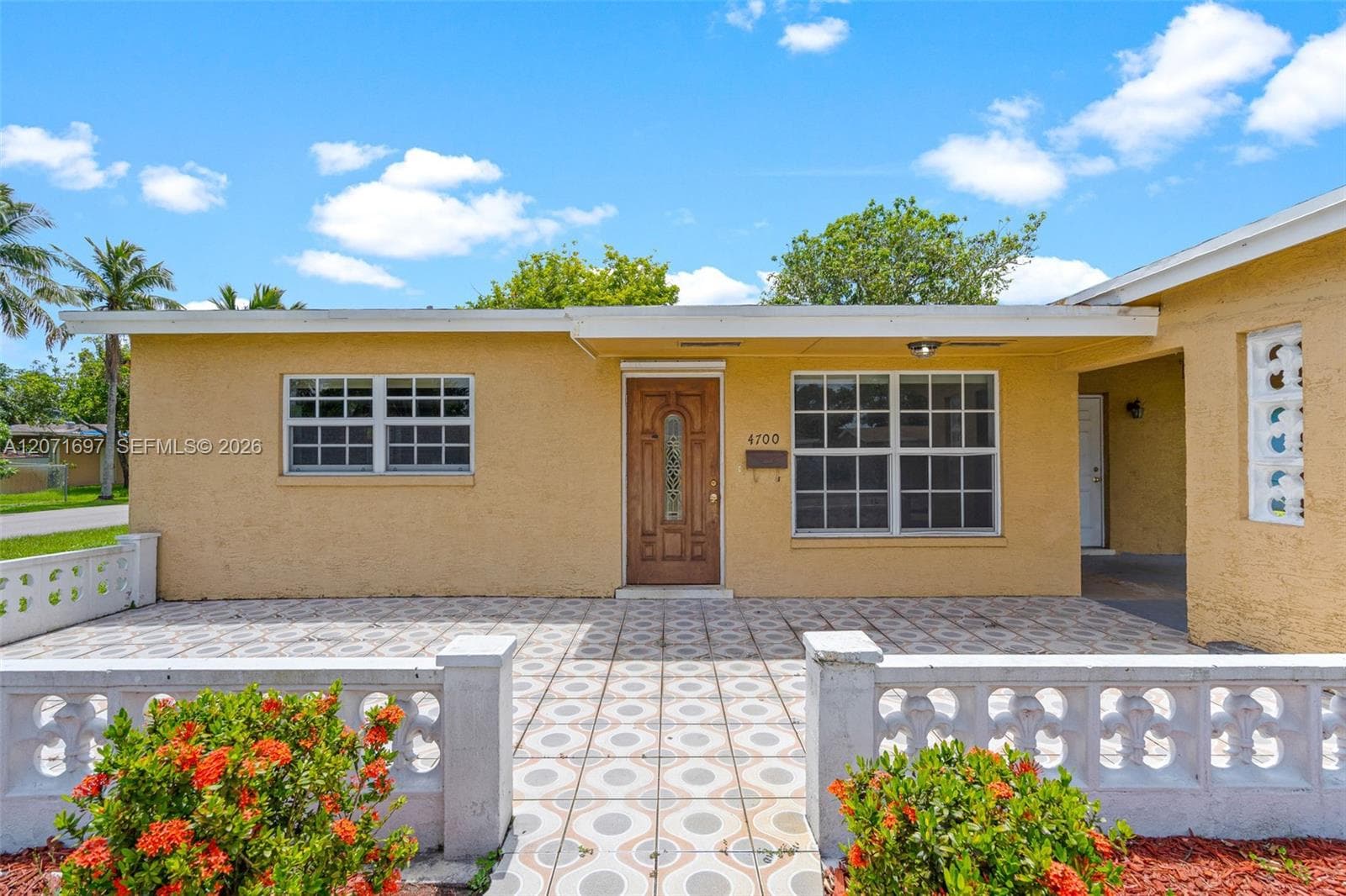 4700 NW 41st Pl, Lauderdale Lakes, FL 33319 photo 5