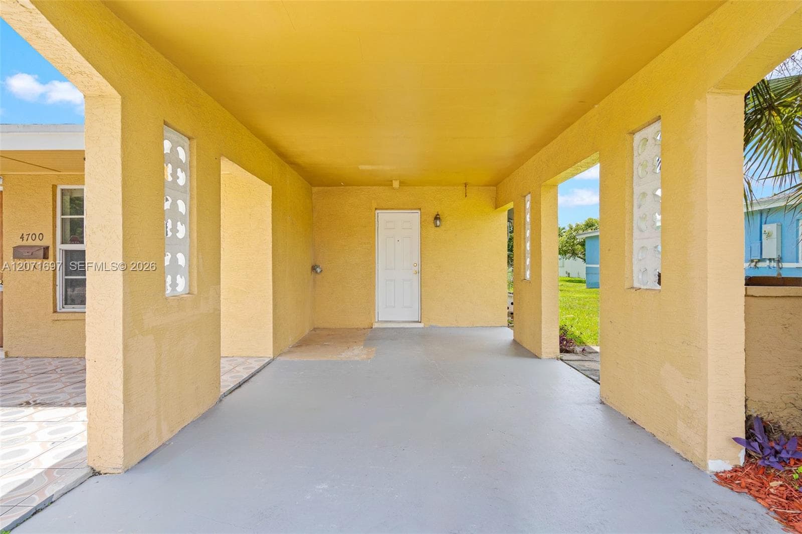4700 NW 41st Pl, Lauderdale Lakes, FL 33319 photo 4