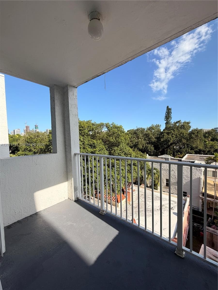 1010 NW 11th St # 507, Miami, FL 33136 photo 3