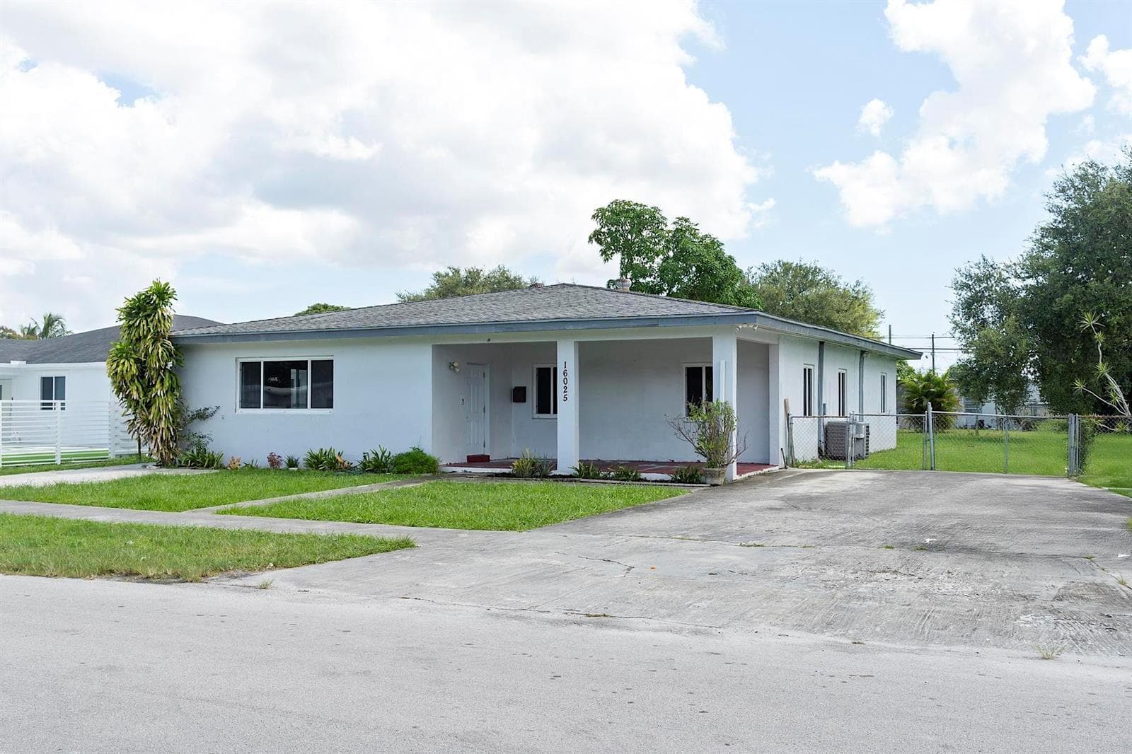16025 NW 20TH Avenue, Miami Gardens, FL 33054 photo 2