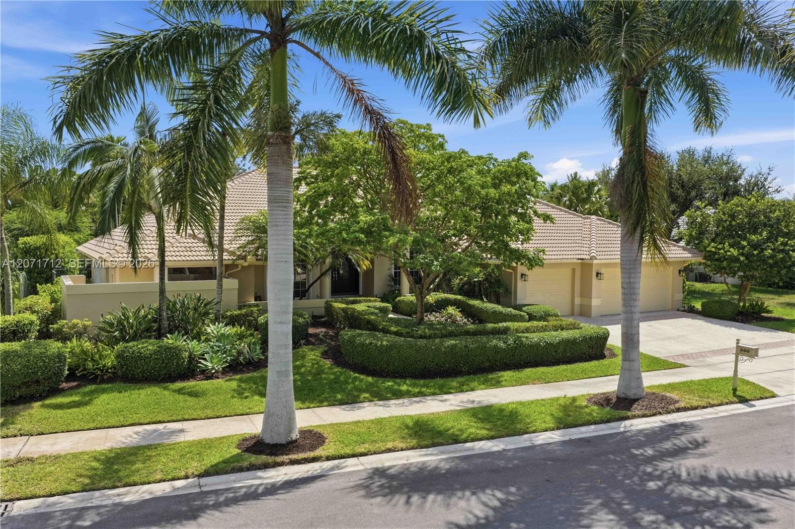 360 NE Coconut Cir, Weston, FL 33326