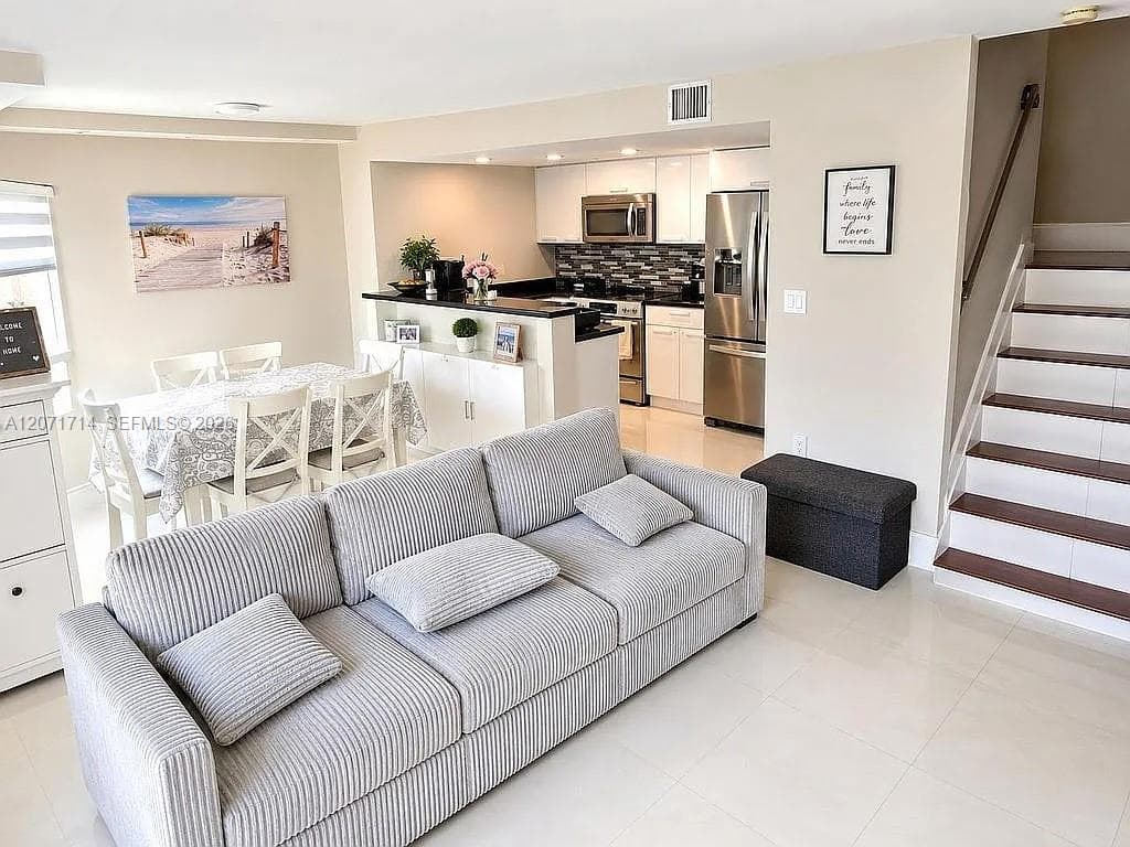 8575 NW 5th Ter # 1509, Miami, FL 33126 photo 4