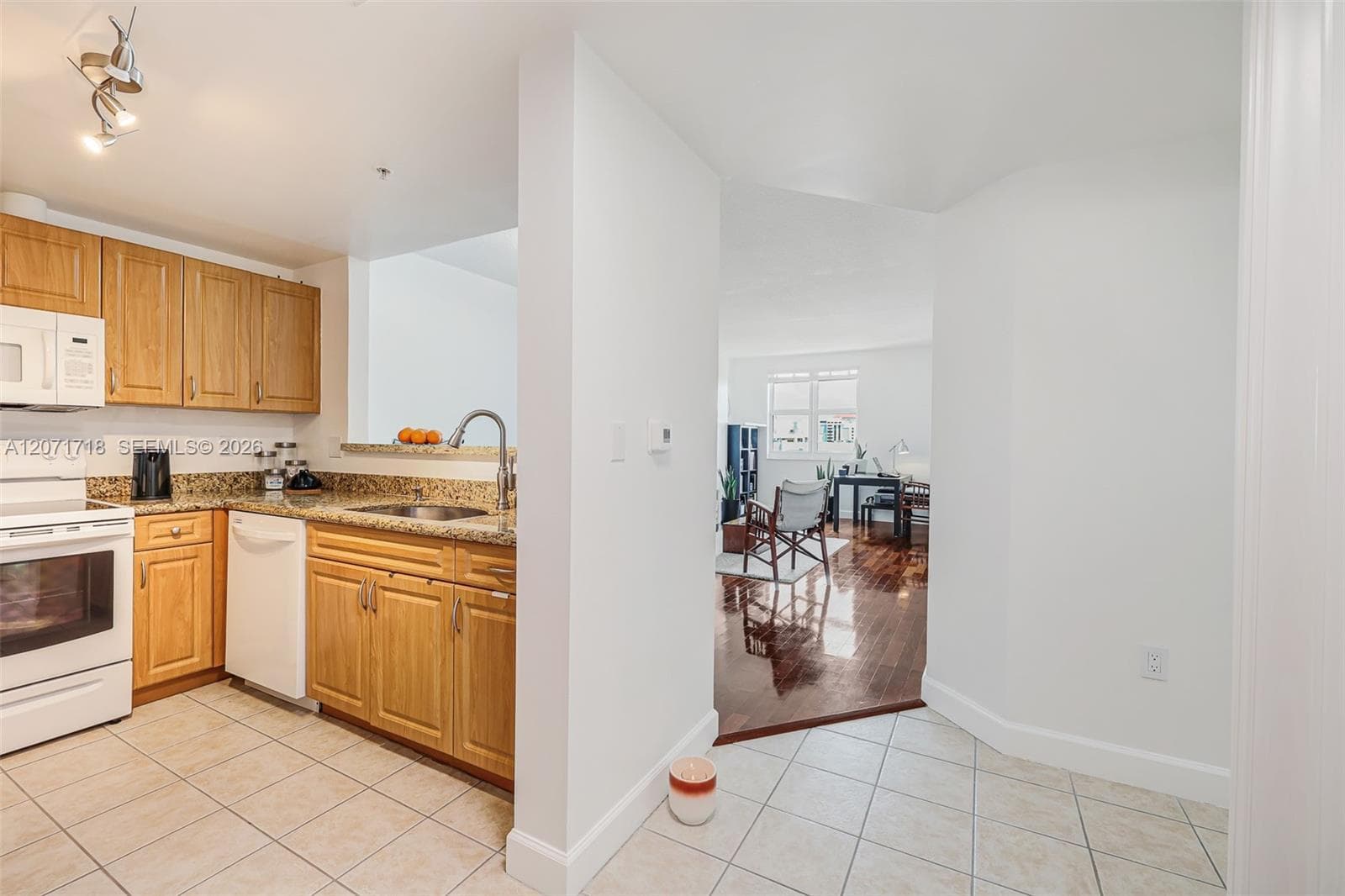 50 Menores Ave # 820, Coral Gables, FL 33134 photo 2