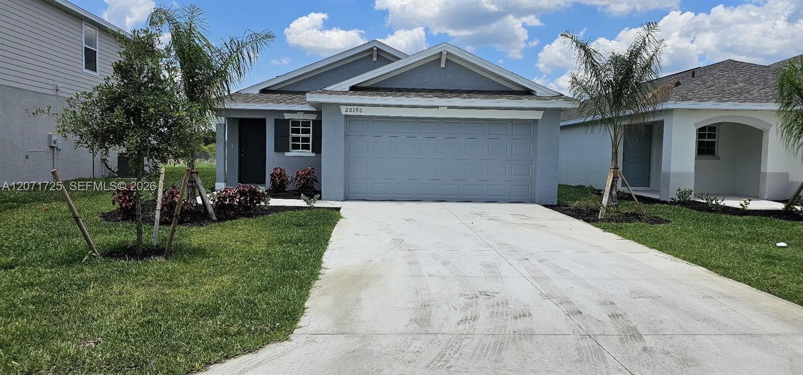 20190 Caroline Creek PL, Lehigh Acres, FL 33974 photo 3
