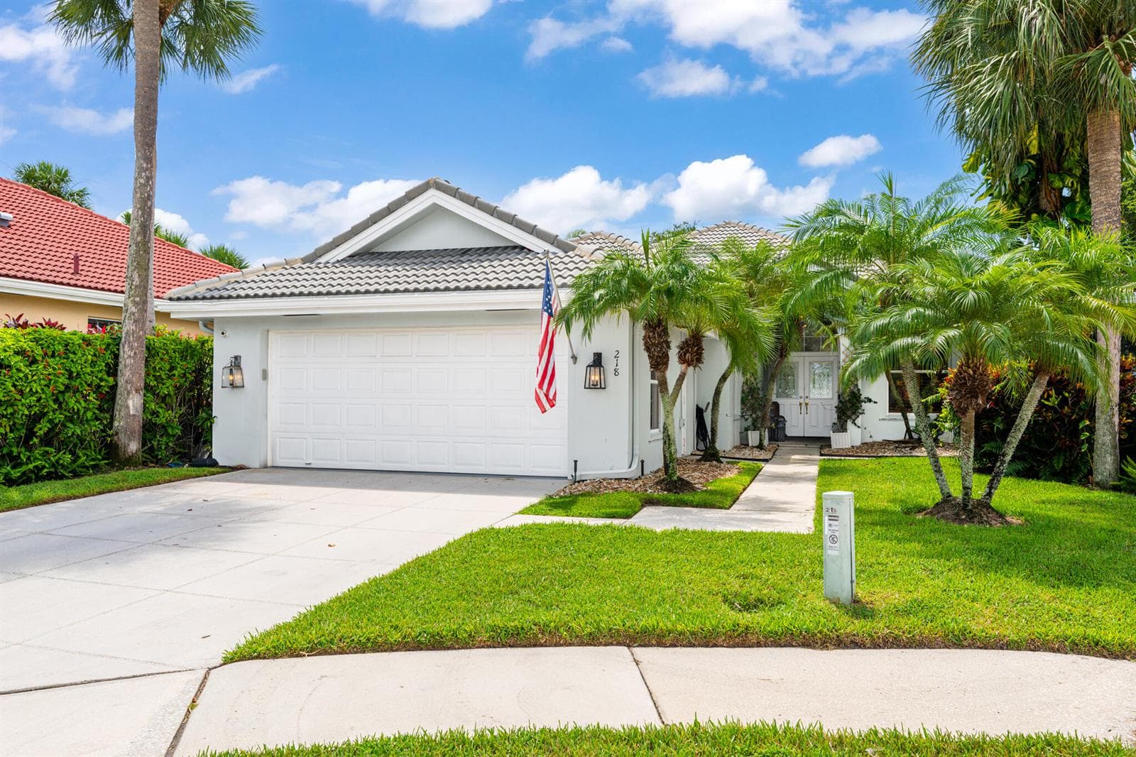 218 HAMPTON Court, Jupiter, FL 33458 photo 2