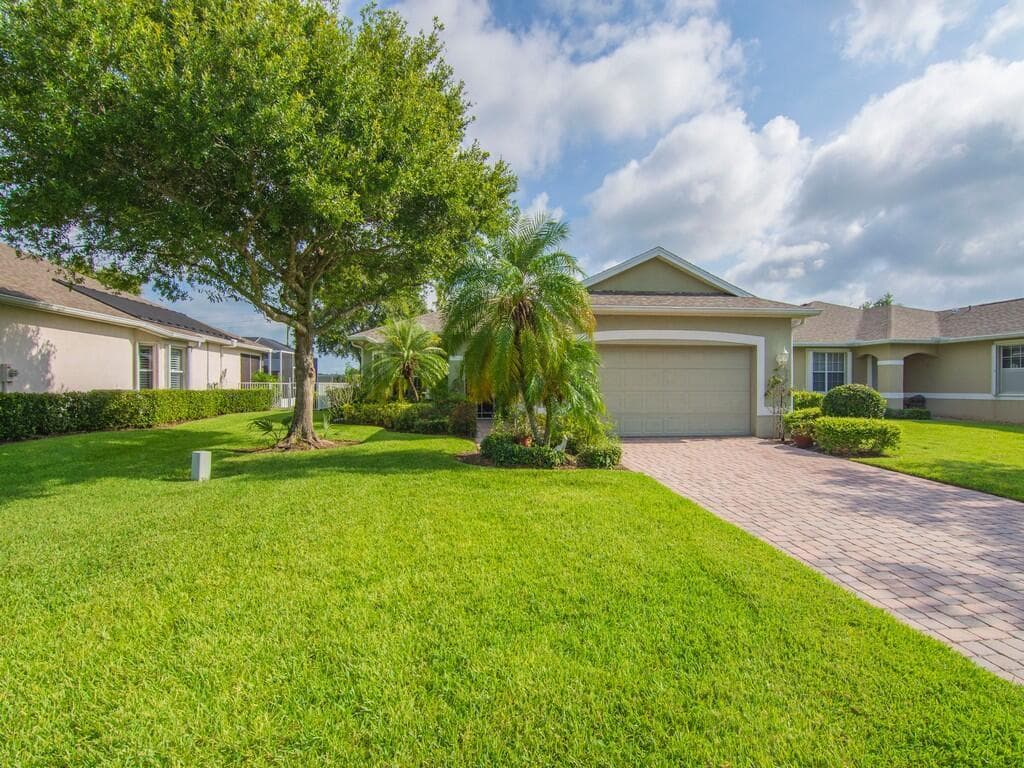 3153 ASHFORD Square, Vero Beach, FL 32966 photo 2