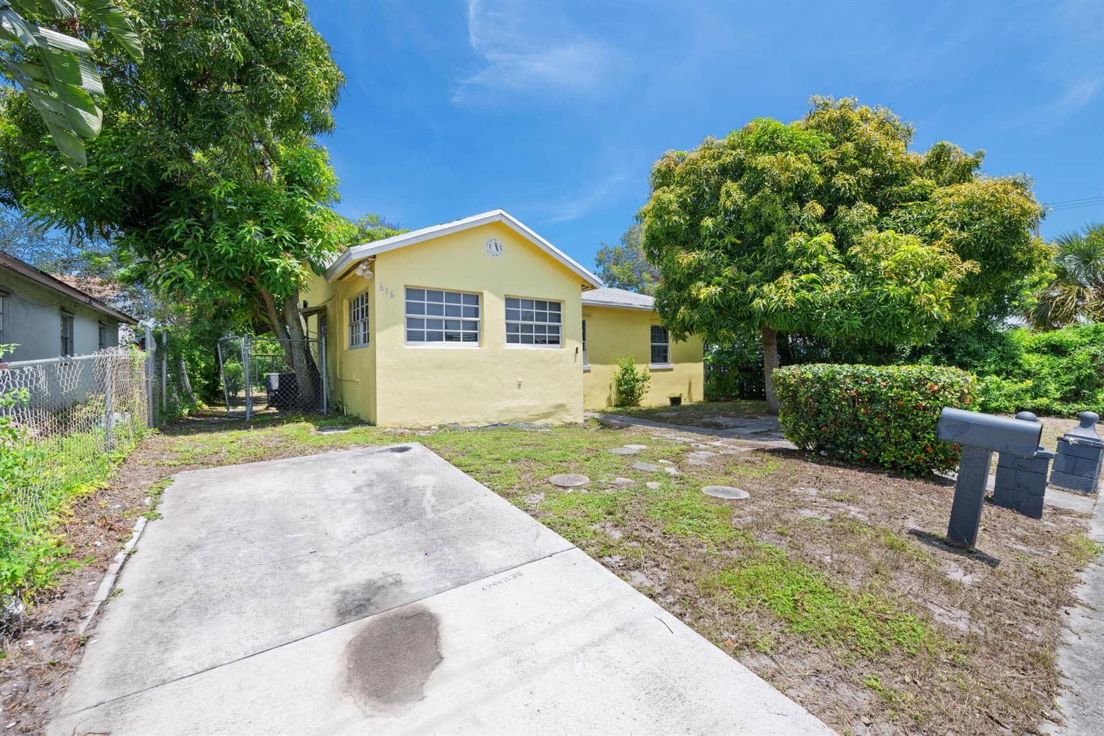 616 W 5TH Street, Riviera Beach, FL 33404 photo 4
