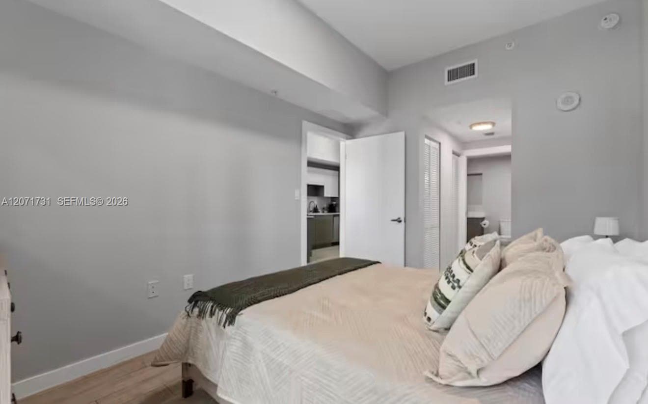 321 NE 26th St # 811, Miami, FL 33137 photo 3