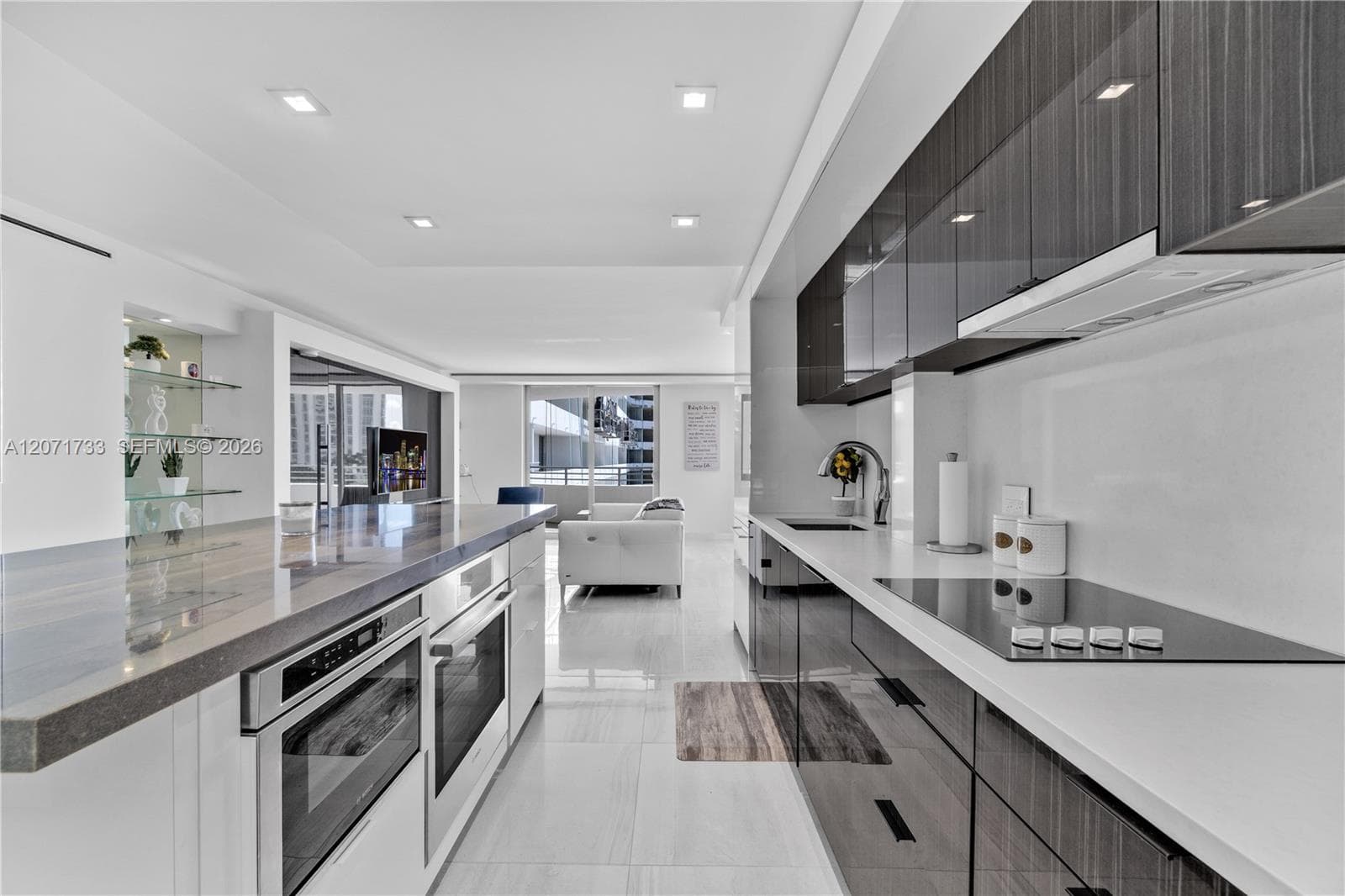 5555 Collins Ave # 5A, Miami Beach, FL 33140 photo 3