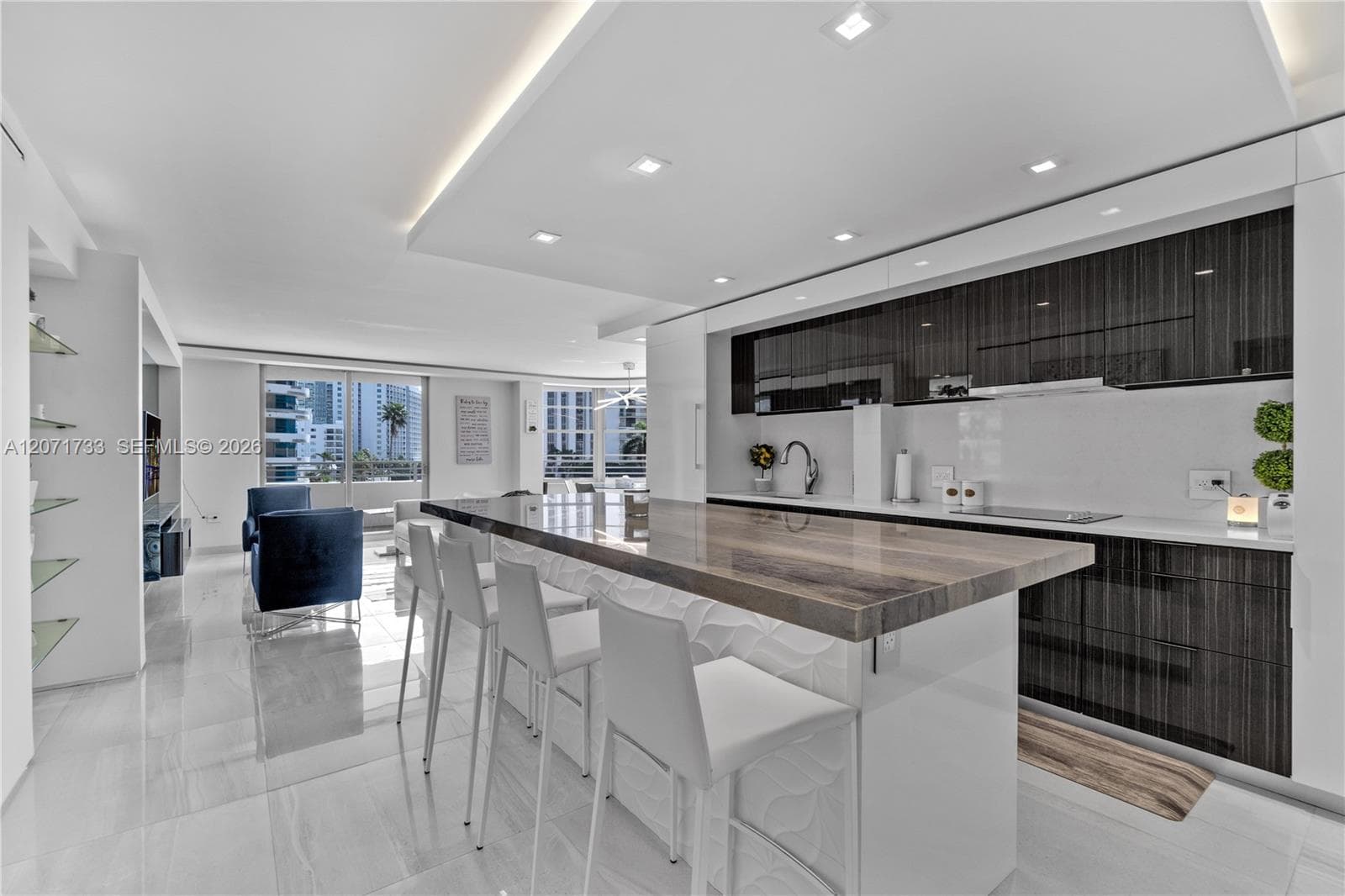 5555 Collins Ave # 5A, Miami Beach, FL 33140