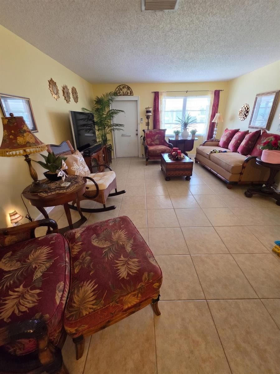 1707 SW 19TH Court, Boynton Beach, FL 33426 photo 4