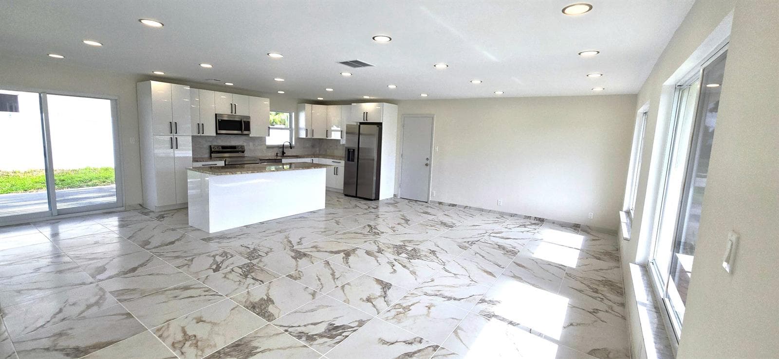 303 SW 33RD Terrace, Deerfield Beach, FL 33442 photo 2