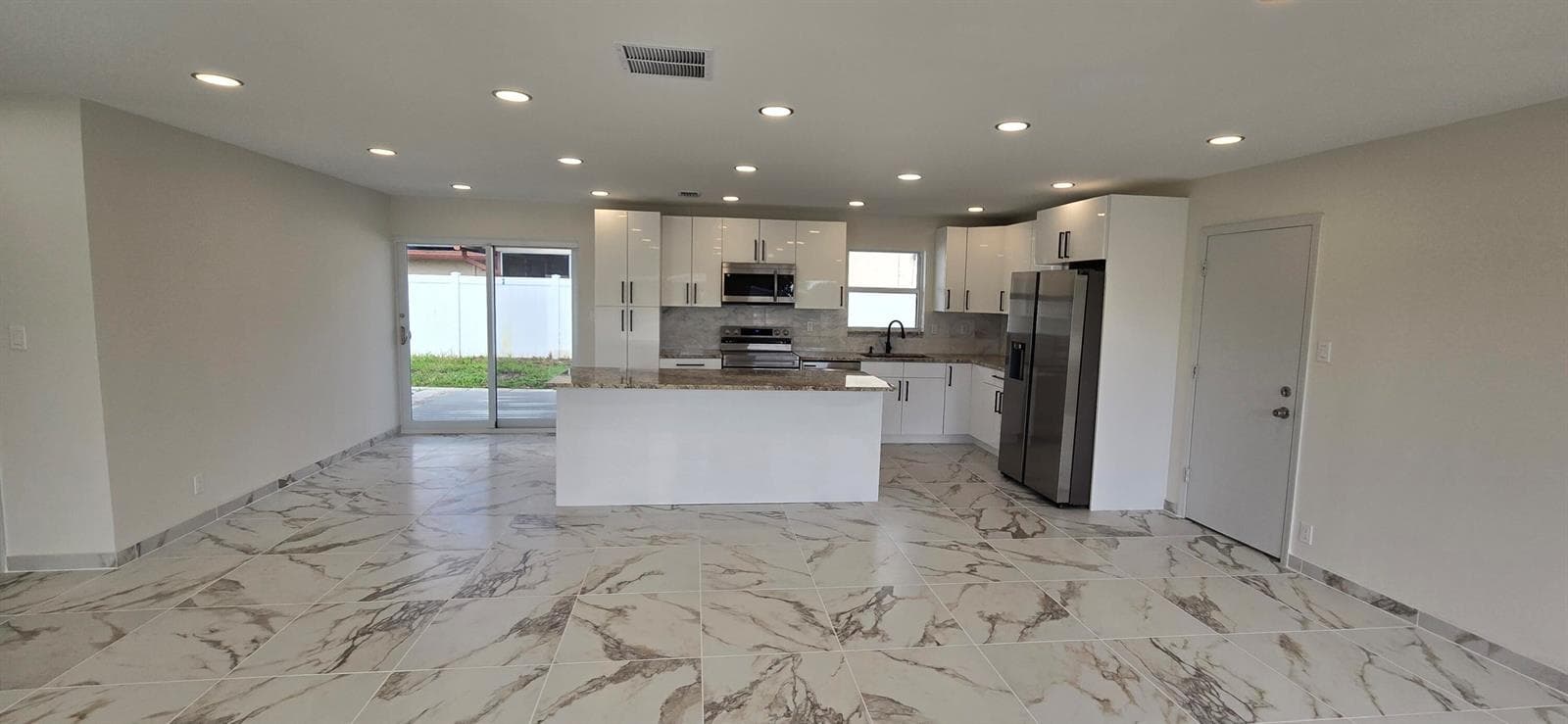 303 SW 33RD Terrace, Deerfield Beach, FL 33442 photo 3