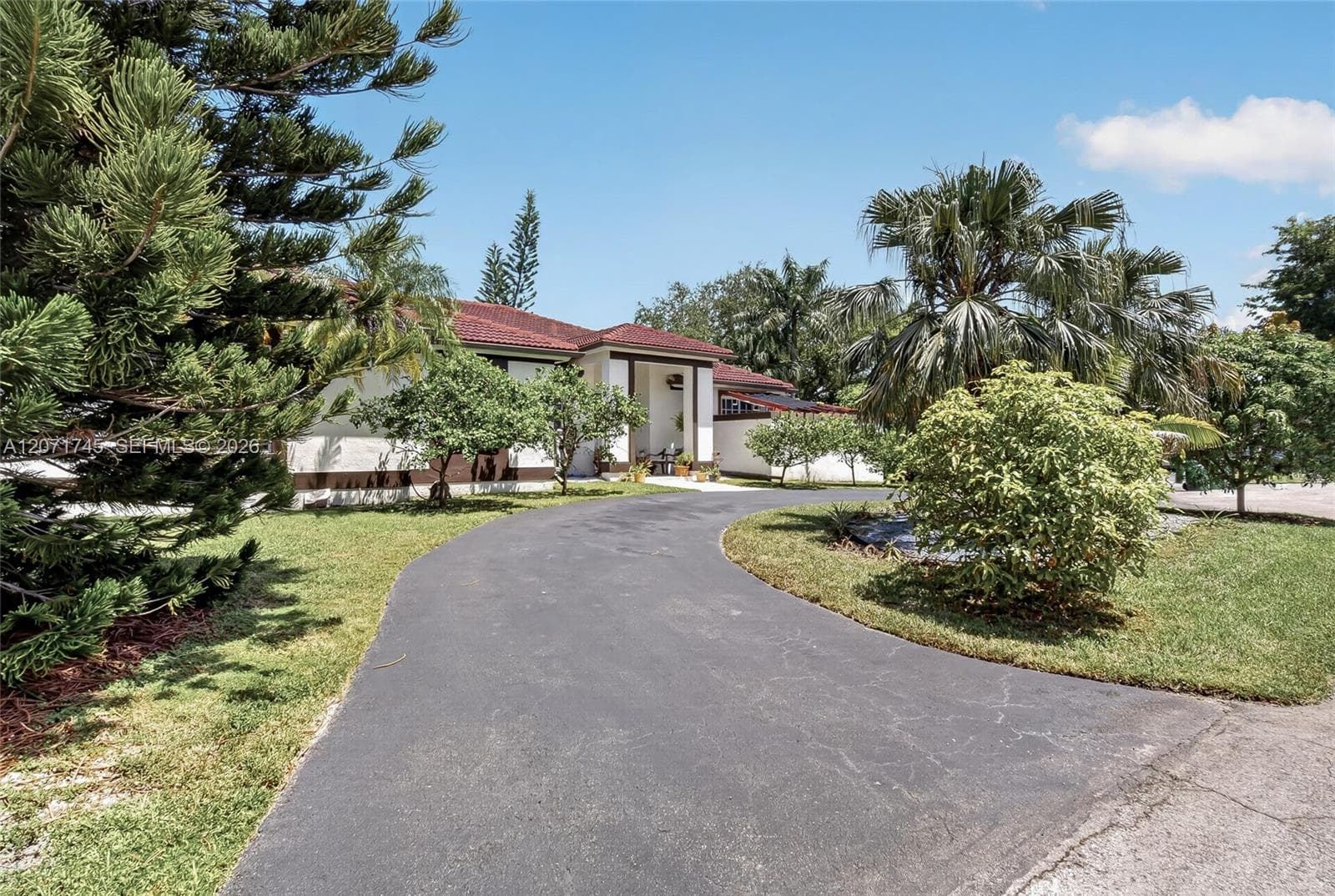 17711 SW 81st Ct, Palmetto Bay, FL 33157 photo 2
