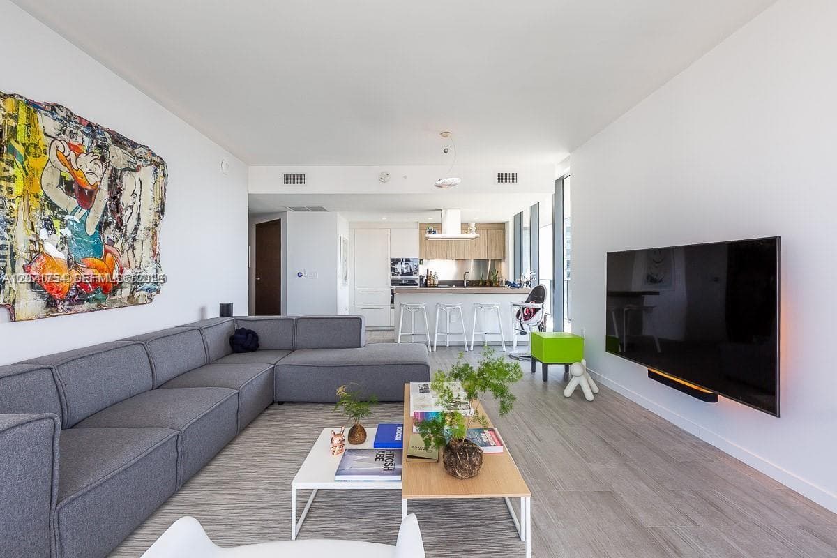 1000 Brickell Plz # 3512, Miami, FL 33131 photo 2