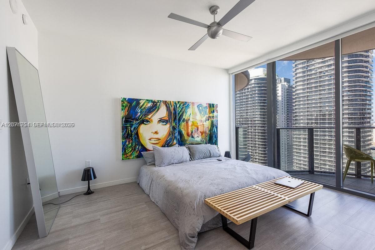 1000 Brickell Plz # 3512, Miami, FL 33131 photo 4