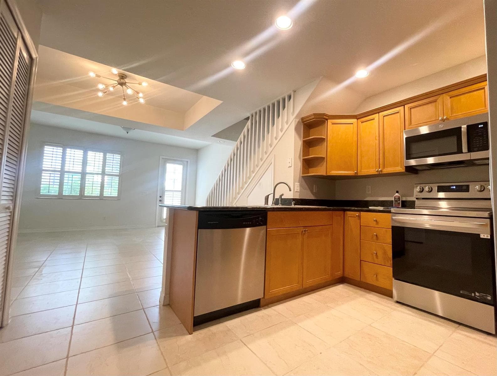 902 S Federal Highway # 6, FL 33460 photo 2