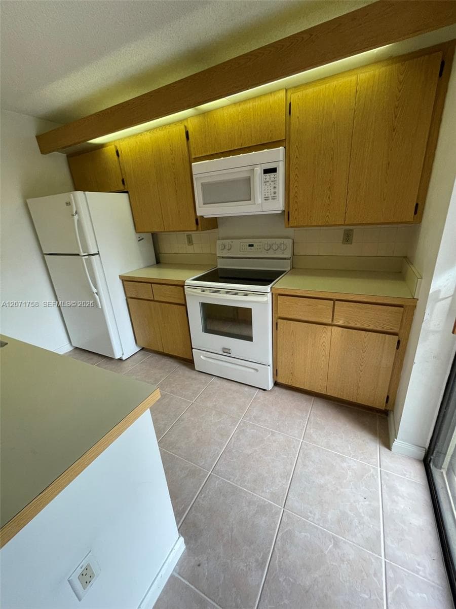 6902 69th Way # -, West Palm Beach, FL 33407 photo 5
