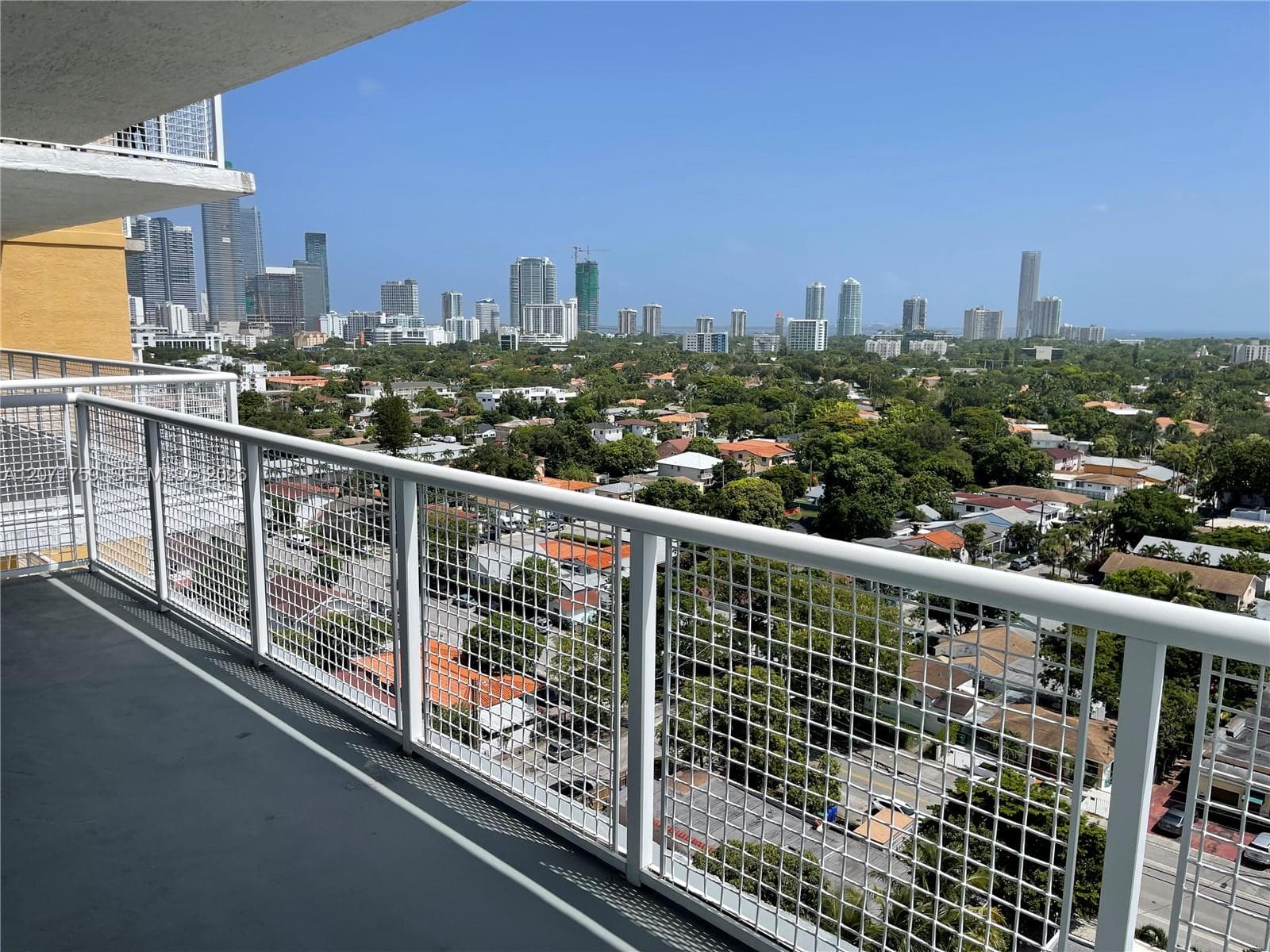 900 SW 8th St # 1503, Miami, FL 33130 photo 3