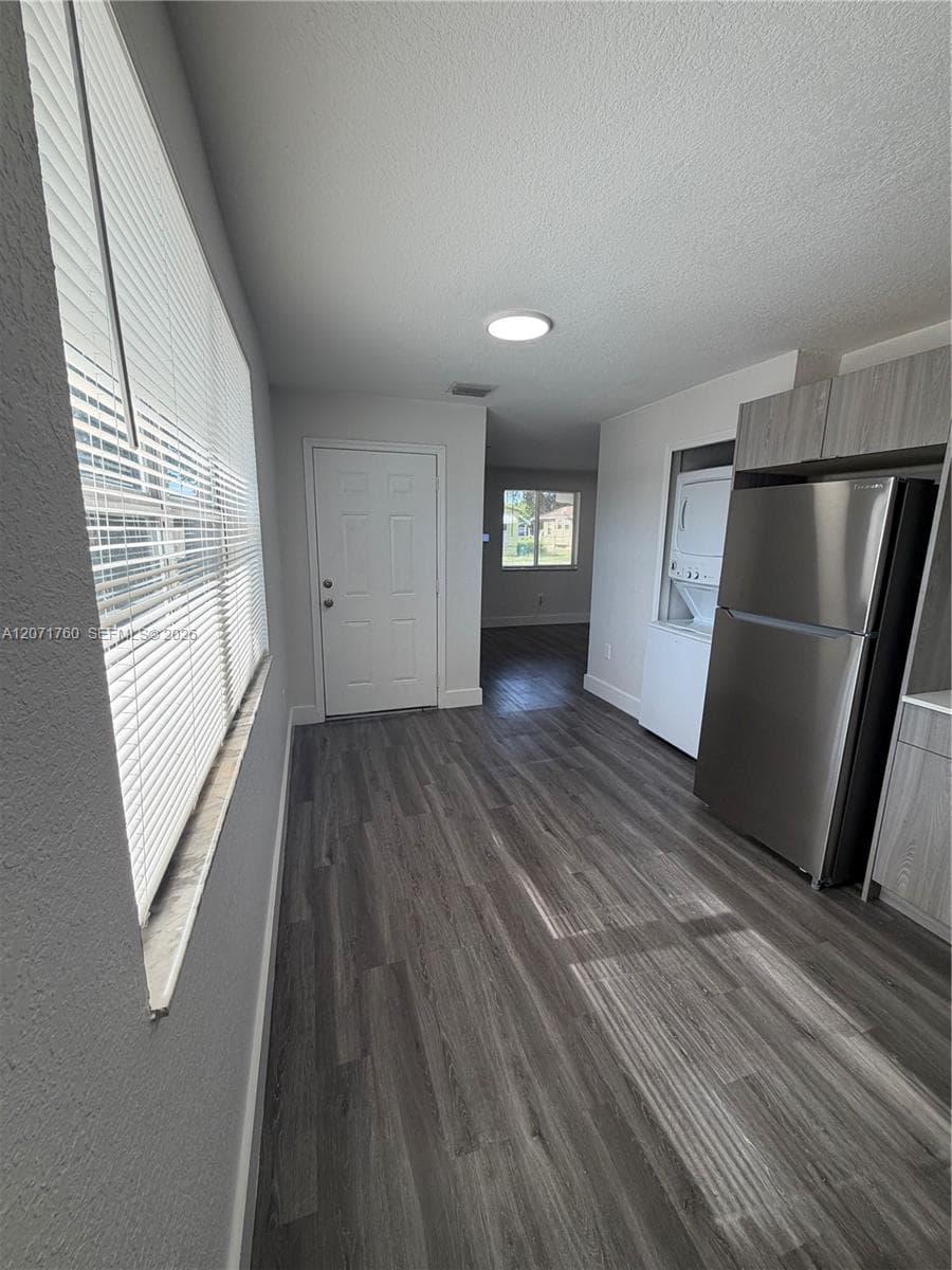 590 NW 58th St, Miami, FL 33127 photo 2
