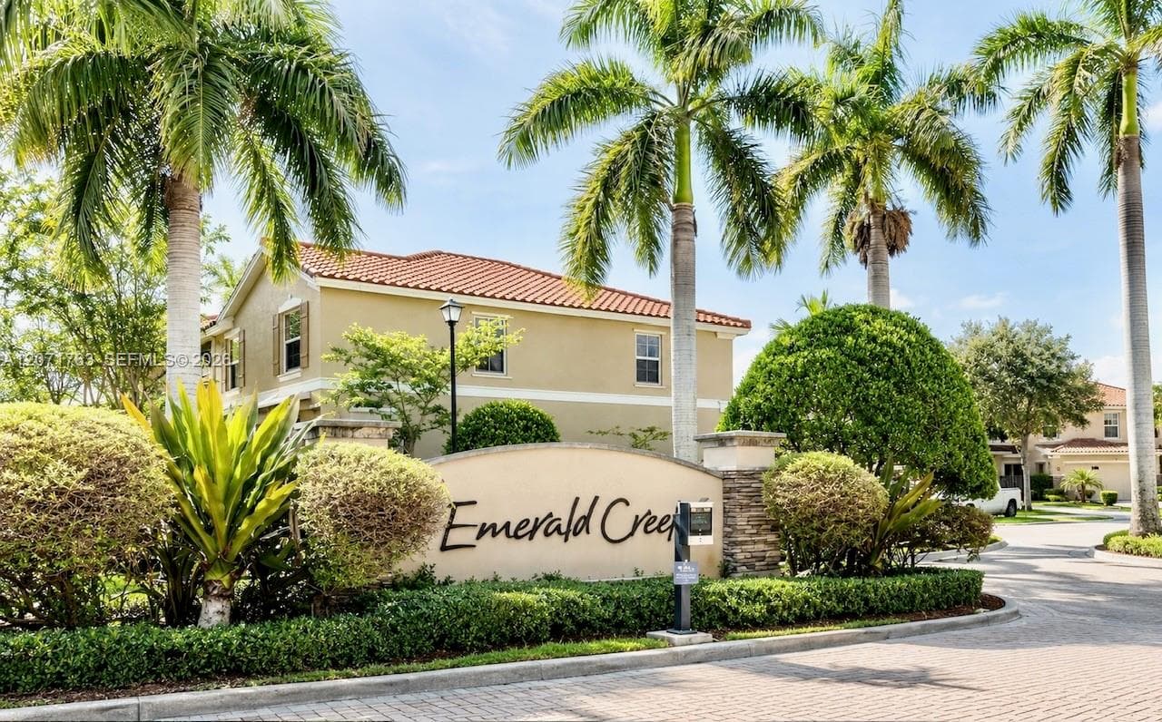 12444 Emerald Creek Ct, Plantation, FL 33325 photo 3