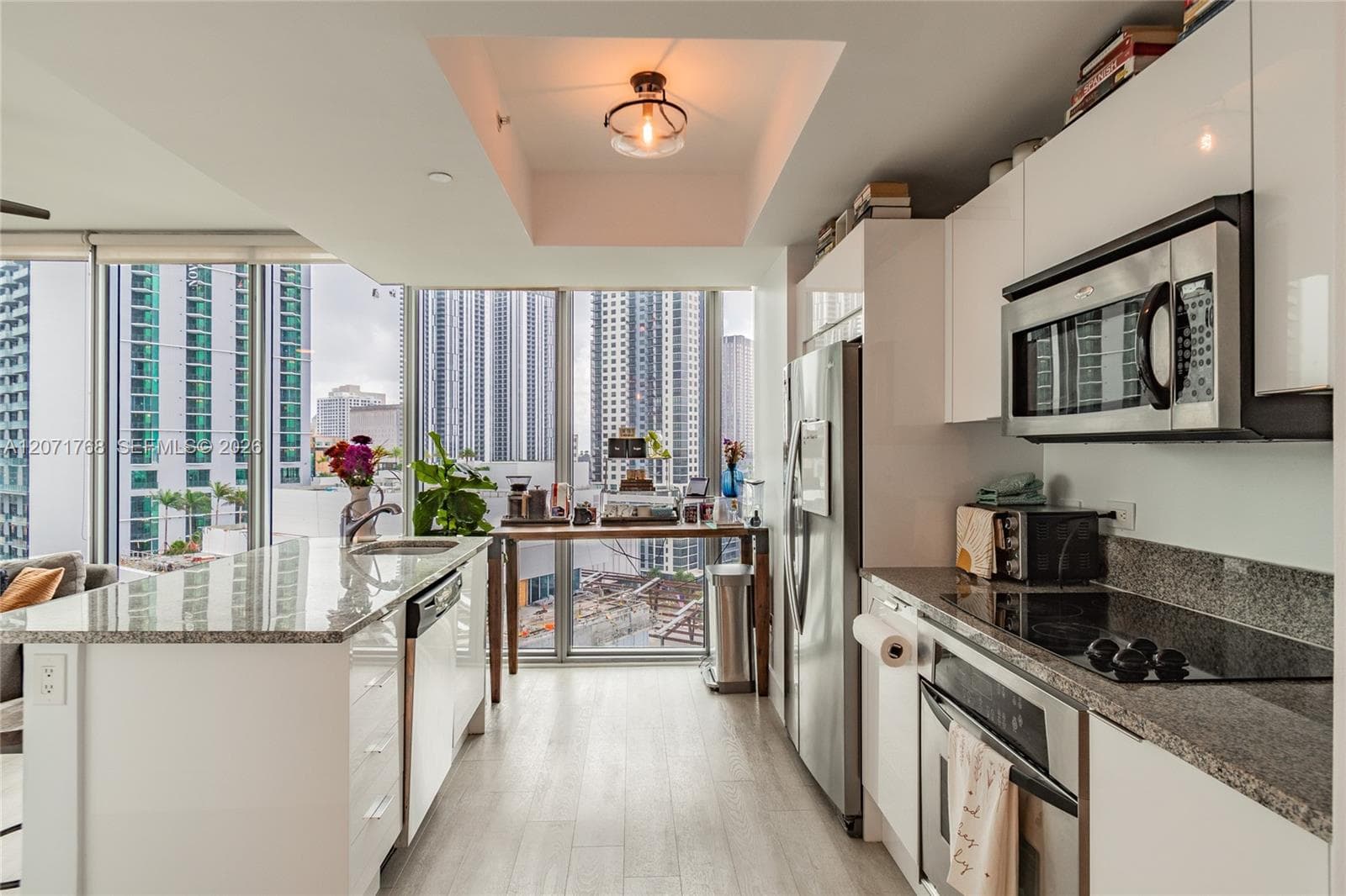 888 Biscayne Blvd # 1601, Miami, FL 33132 photo 2