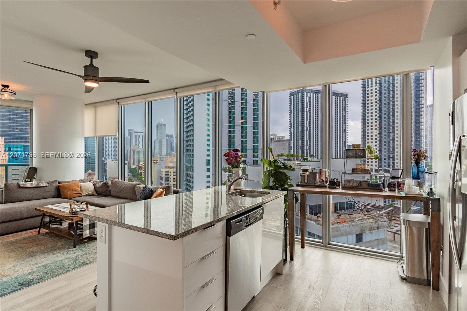 888 Biscayne Blvd # 1601, Miami, FL 33132 photo 3