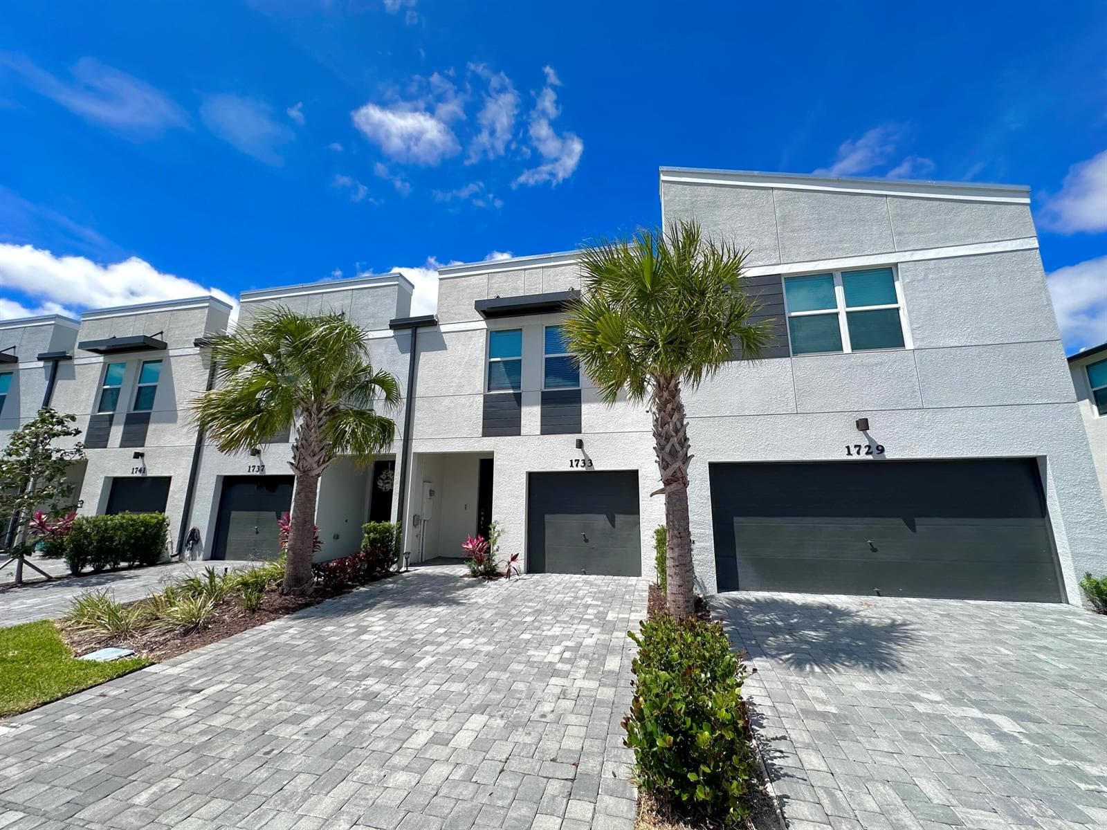 1733 Lindley Street, West Palm Beach, FL 33407 photo 2