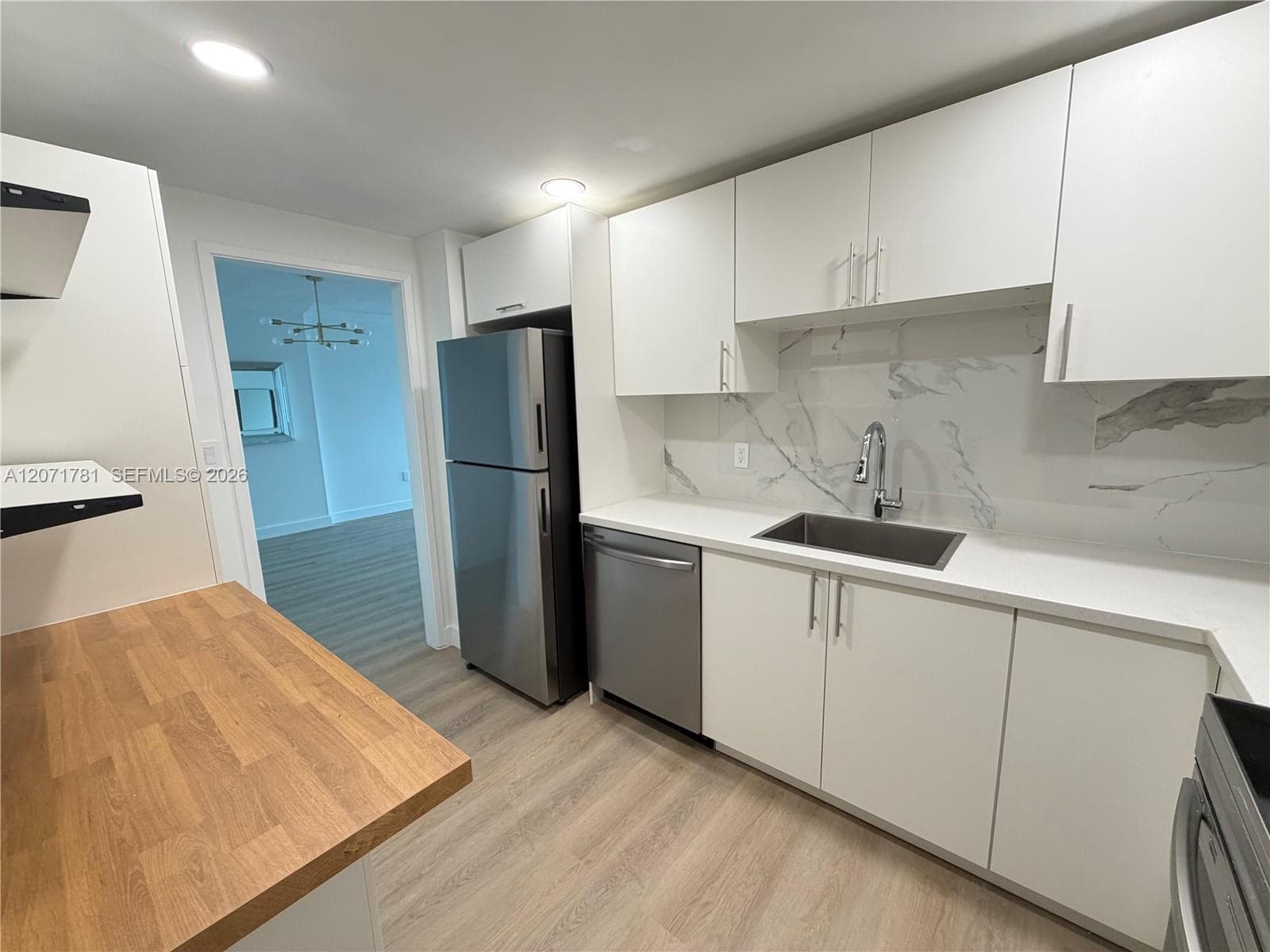 400 Kings Point Dr # 604, Sunny Isles Beach, FL 33160 photo 3