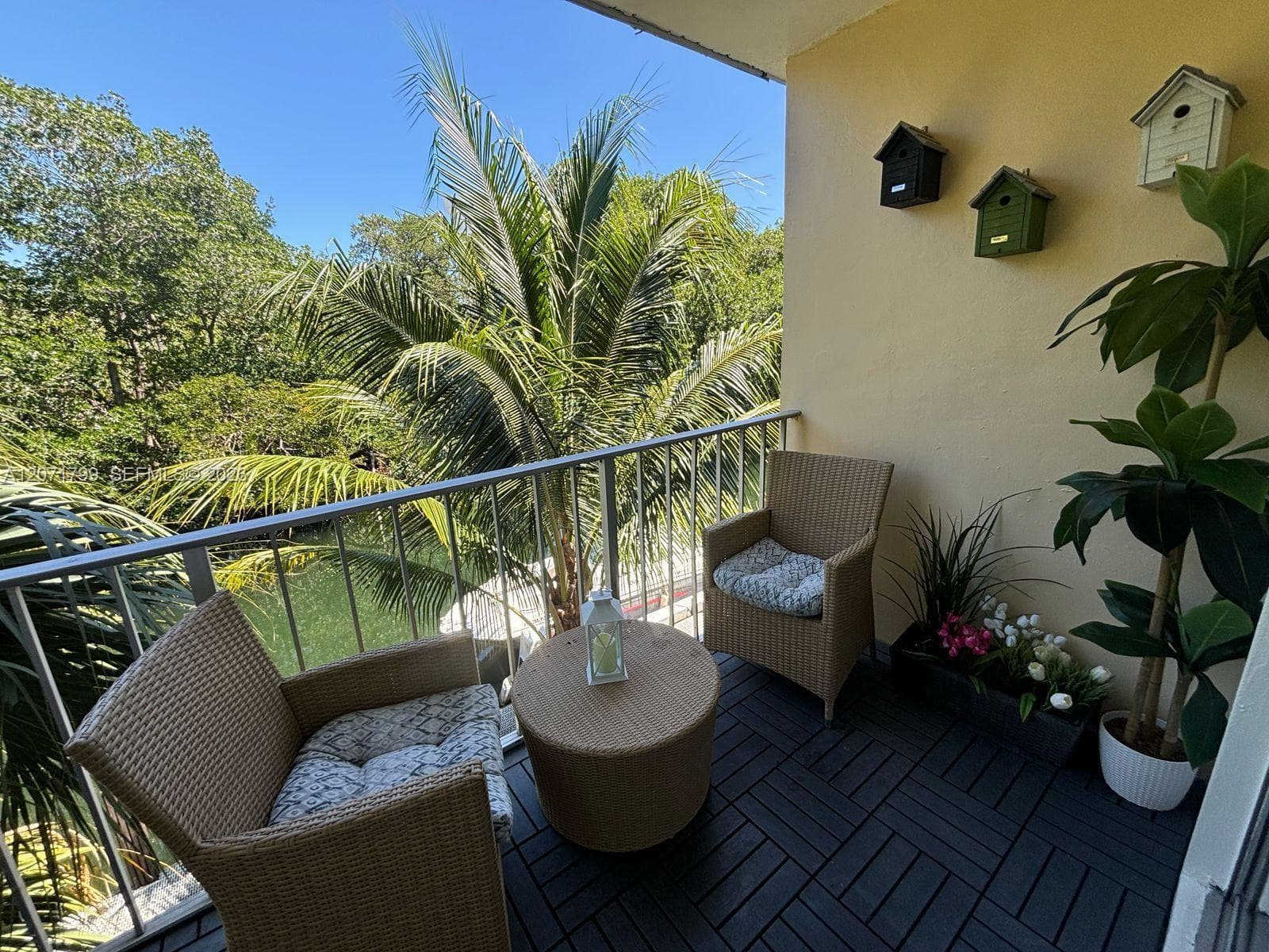 1860 Venice Park Dr # 206, North Miami, FL 33181