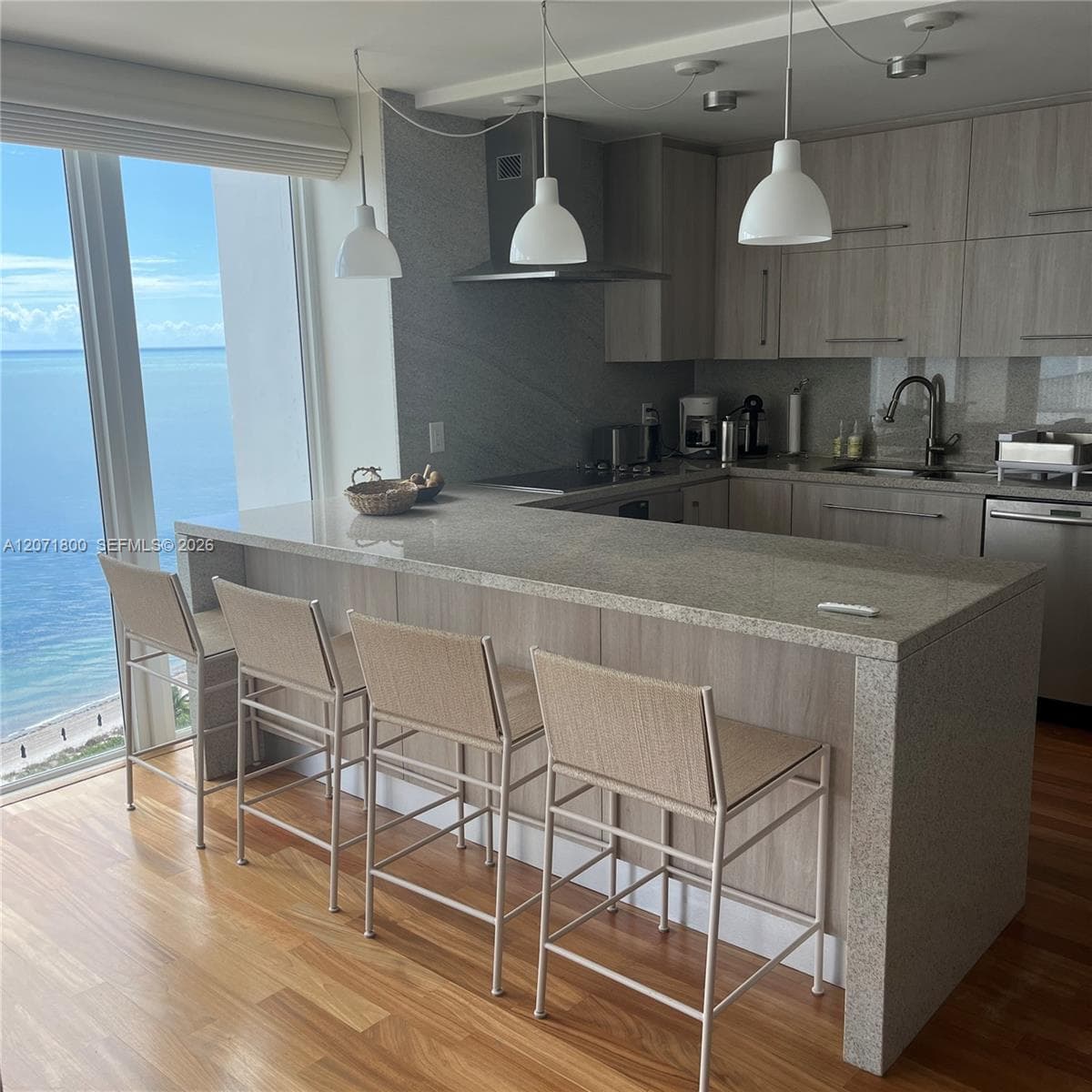 881 Ocean Dr # 18B, Key Biscayne, FL 33149 photo 3