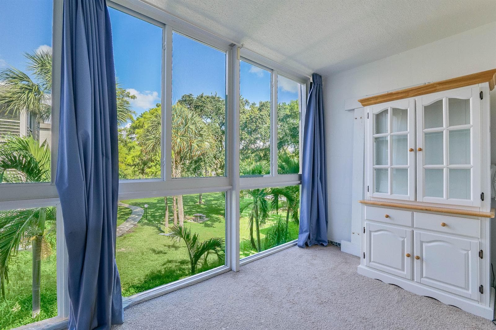 4851 NW 26th Court # 336, Lauderdale Lakes, FL 33313