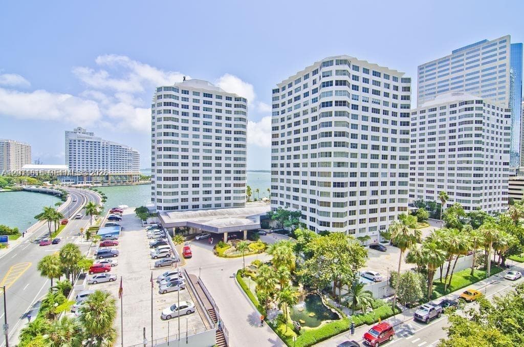 999 Brickell Bay Dr # 809, Miami, FL 33131 photo 2