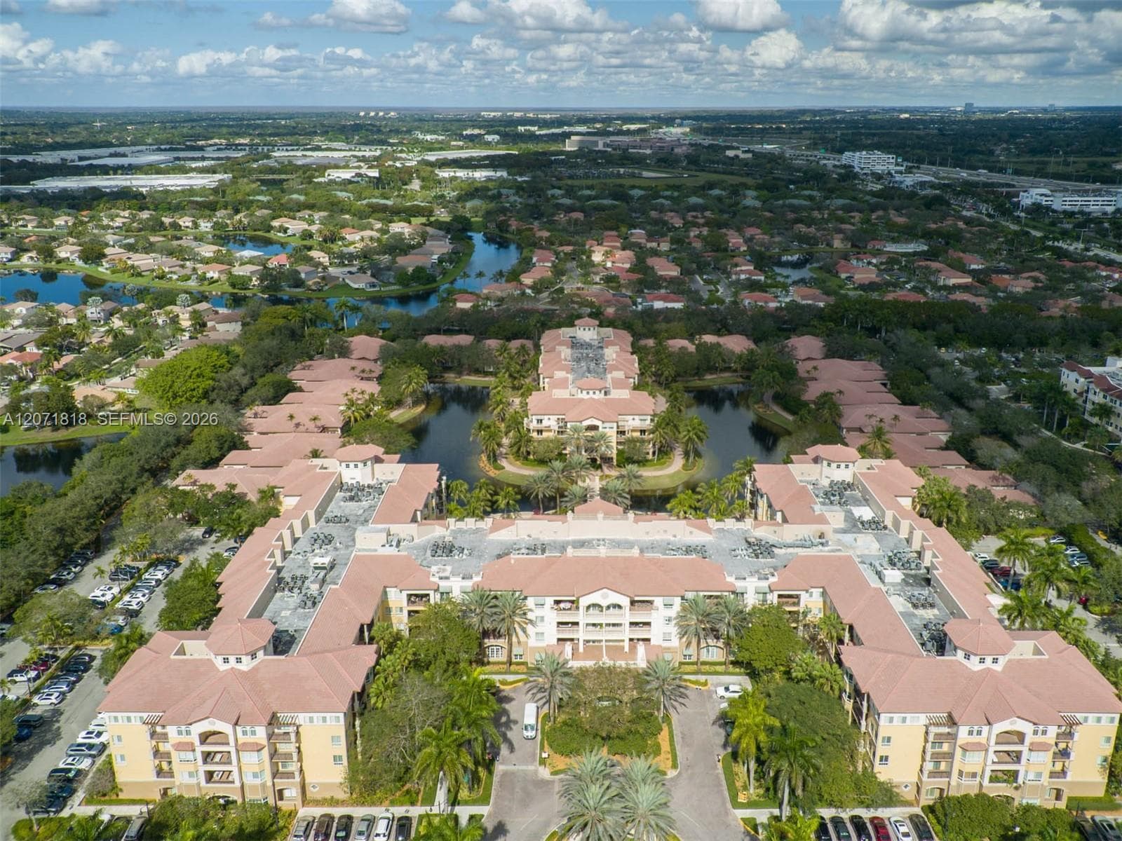 16135 Emerald Estates Dr # 165, Weston, FL 33331 photo 4