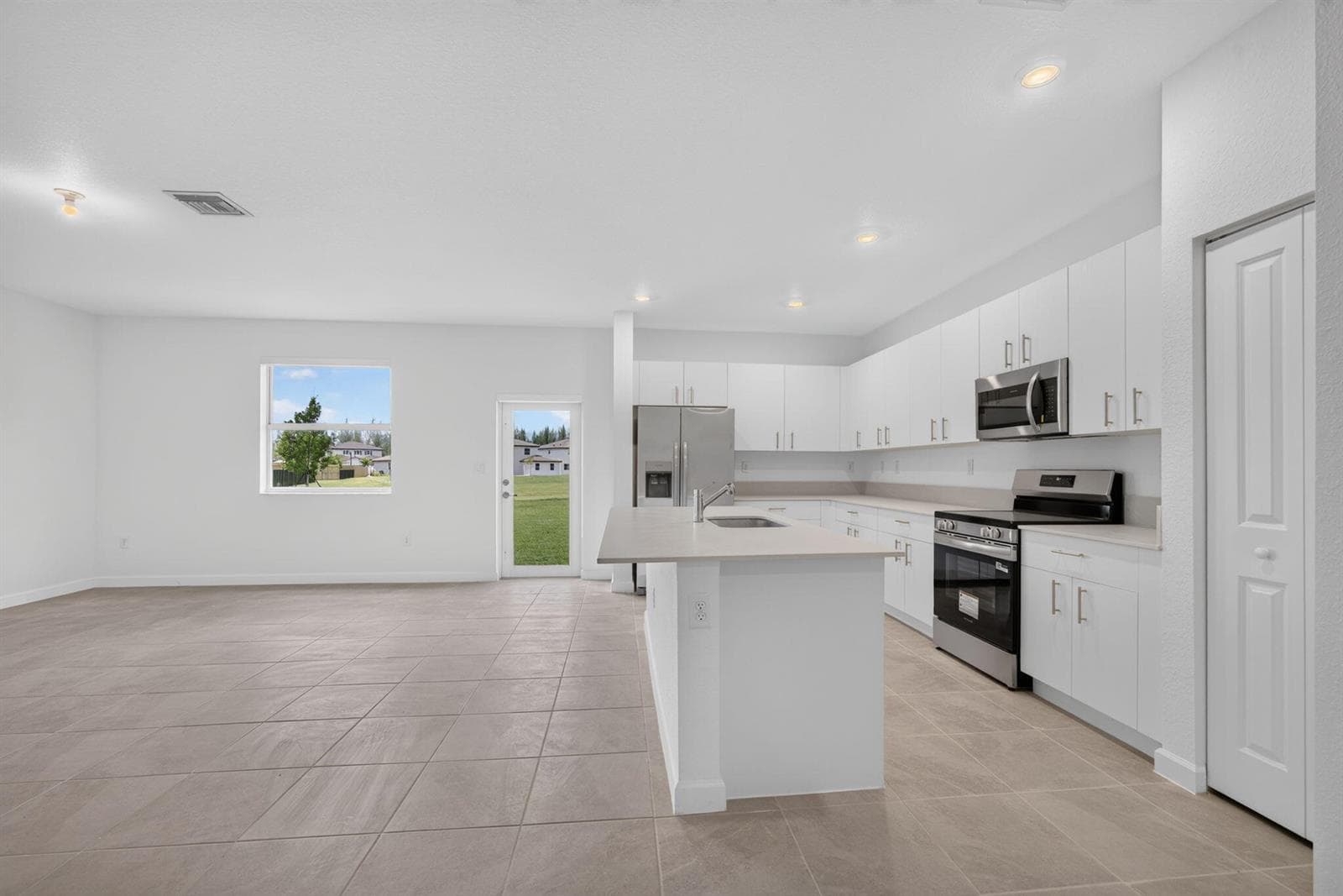 2444 SE 29th Drive # A, Homestead, FL 33035 photo 3