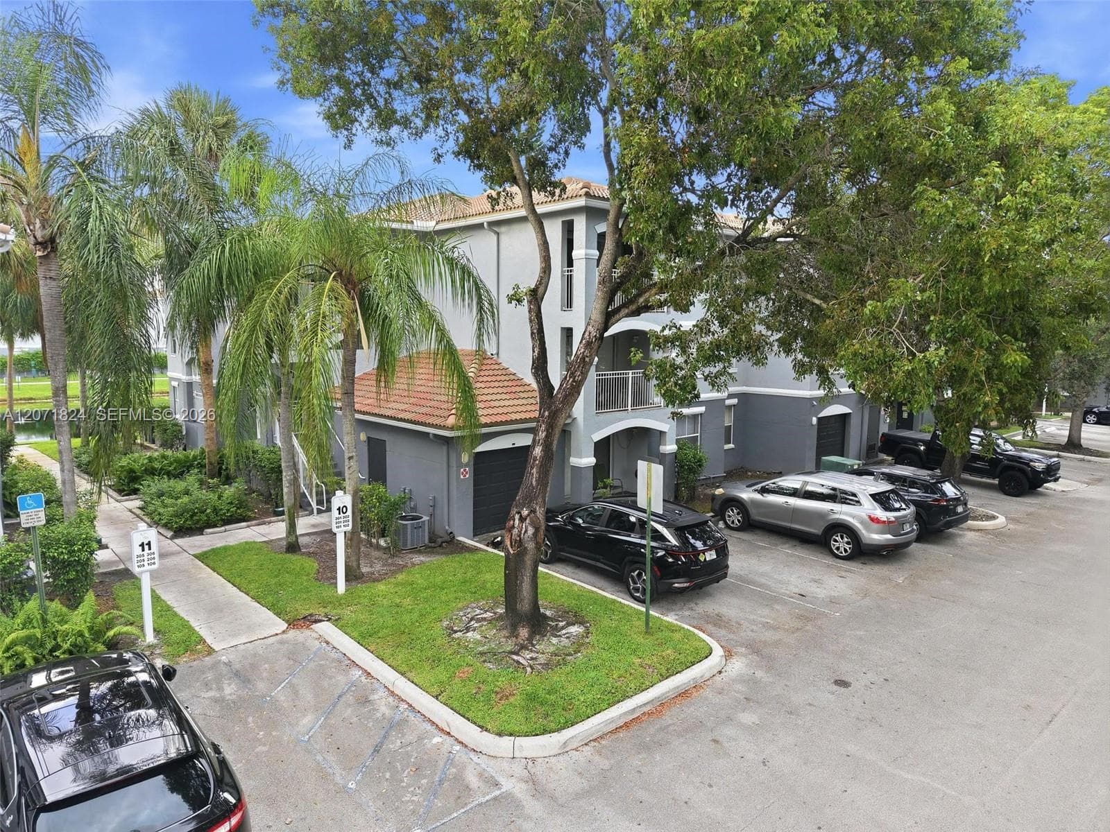 9615 NW 1st Ct # 302, Pembroke Pines, FL 33024 photo 2