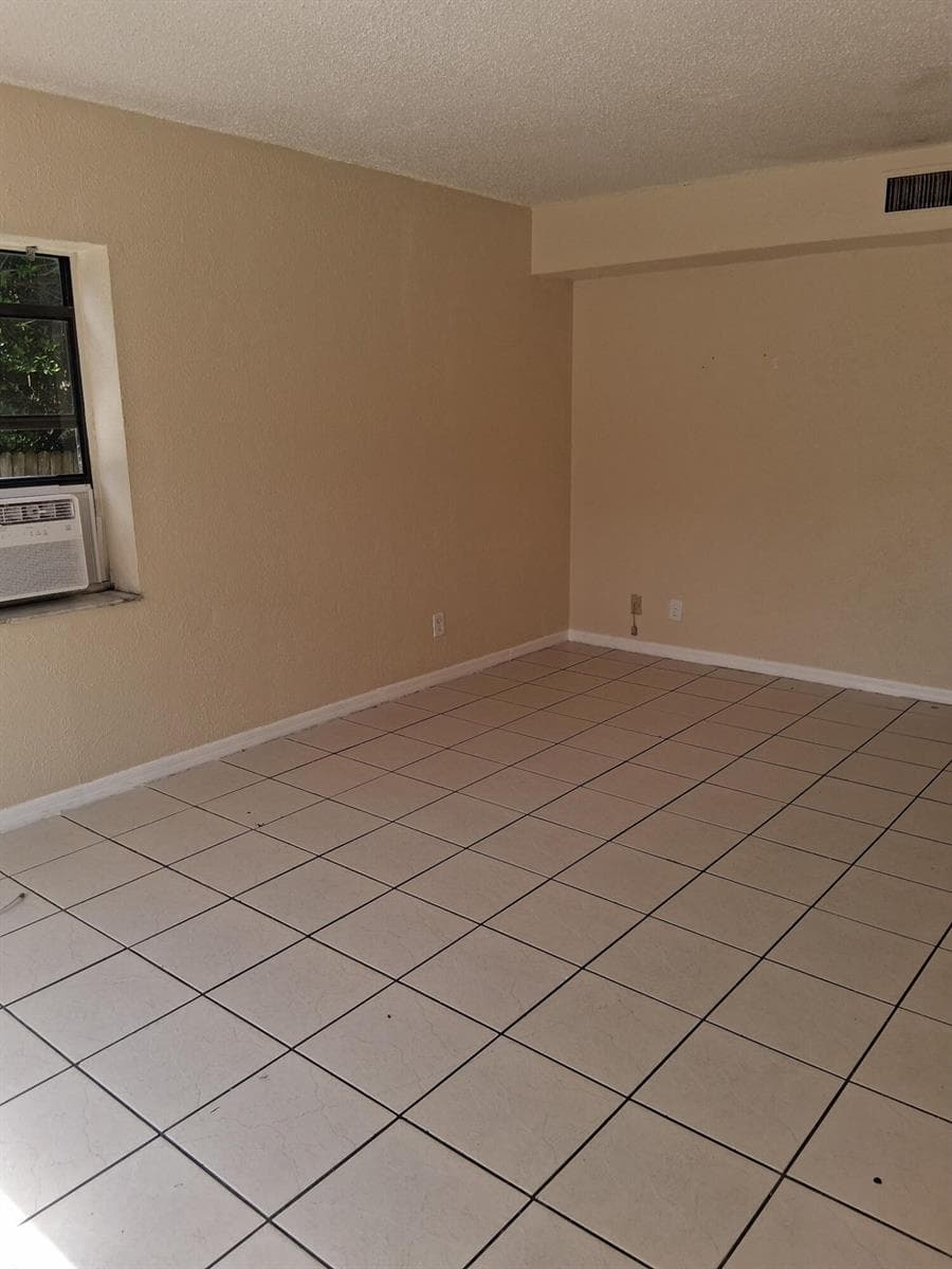 2901 AVENUE D, Fort Pierce, FL 34947 photo 3