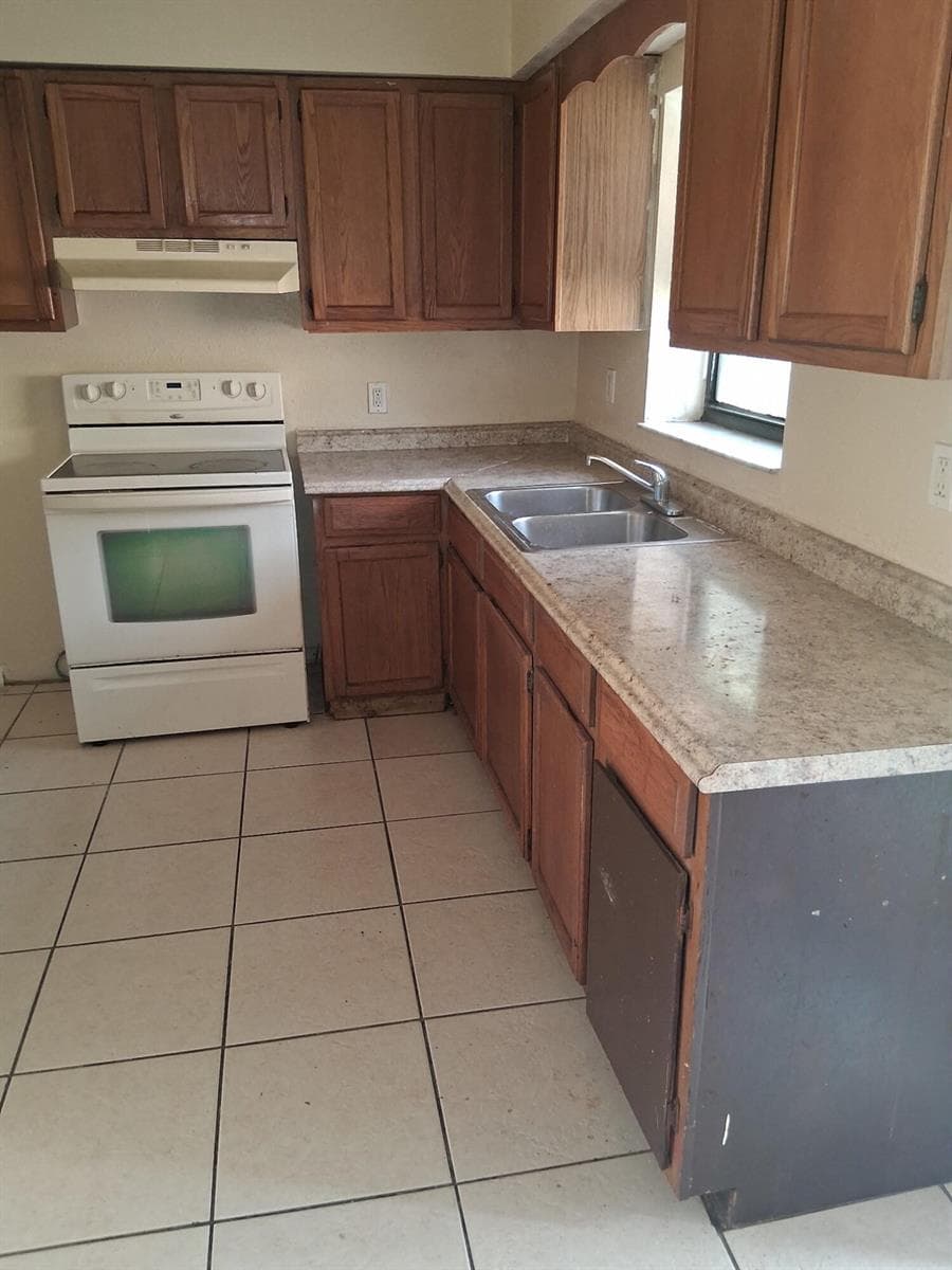 2901 AVENUE D, Fort Pierce, FL 34947 photo 5