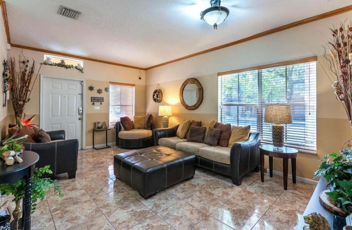 116 S Palm Villas Way, Palm Springs, FL 33461 photo 2
