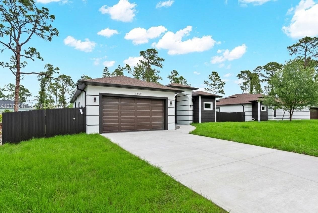 1047 Merry St, Lehigh Acres, FL 33974