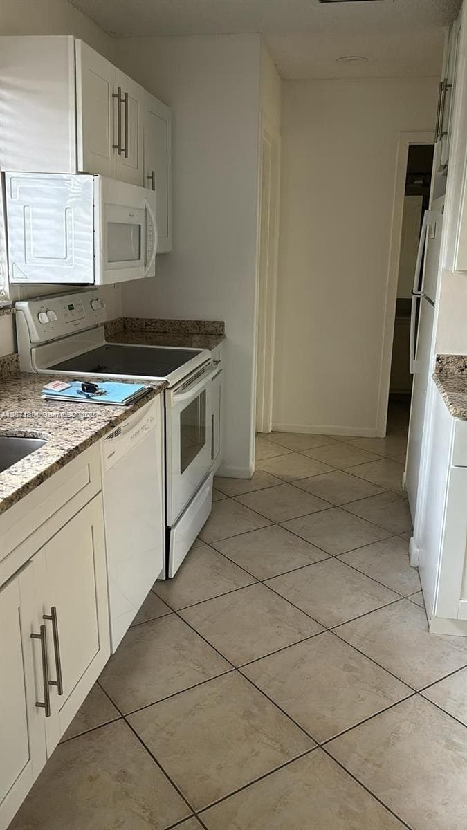 3 Finsbury Ln, Boynton Beach, FL 33426 photo 2