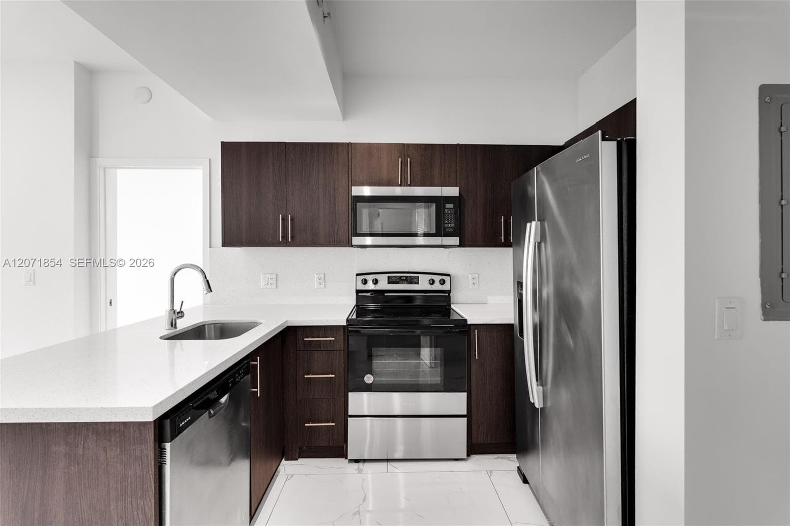 1 Curtiss Pkwy # 313, Miami Springs, FL 33166 photo 3