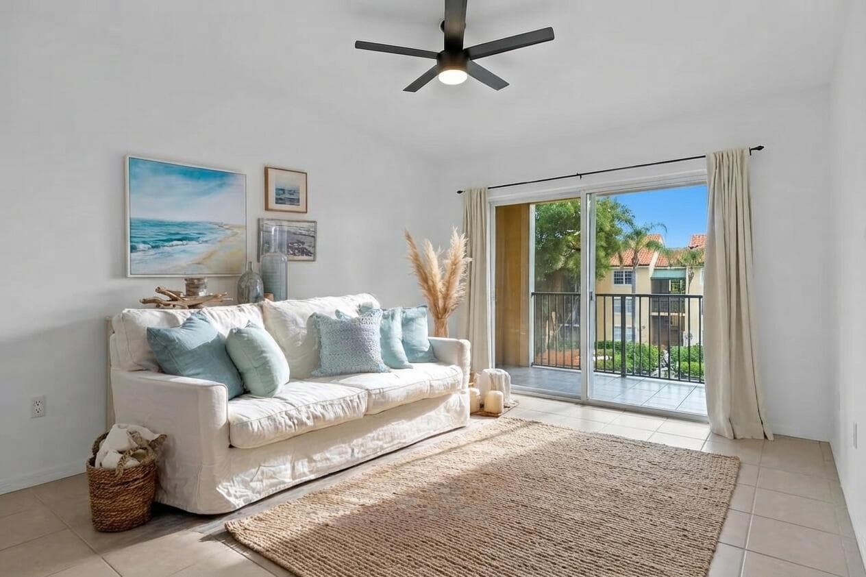 135 YACHT CLUB Way # 305, Hypoluxo, FL 33462 photo 3