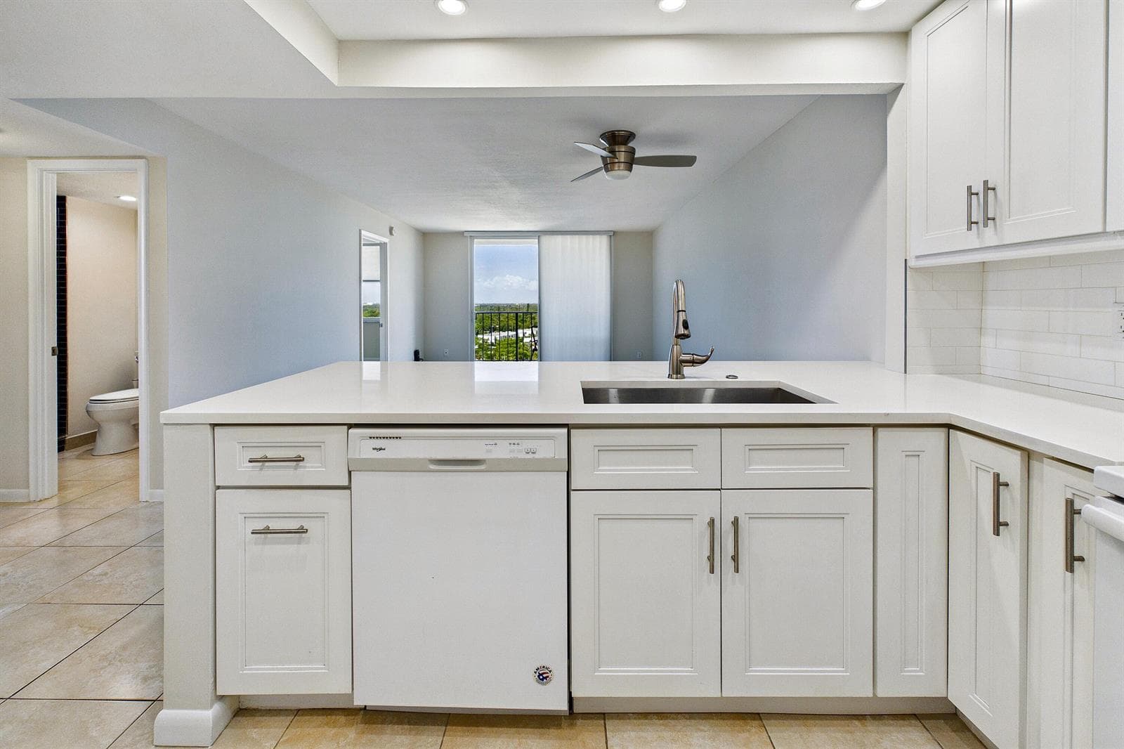 1800 N ANDREWS Avenue N # 12G, Fort Lauderdale, FL 33311 photo 5