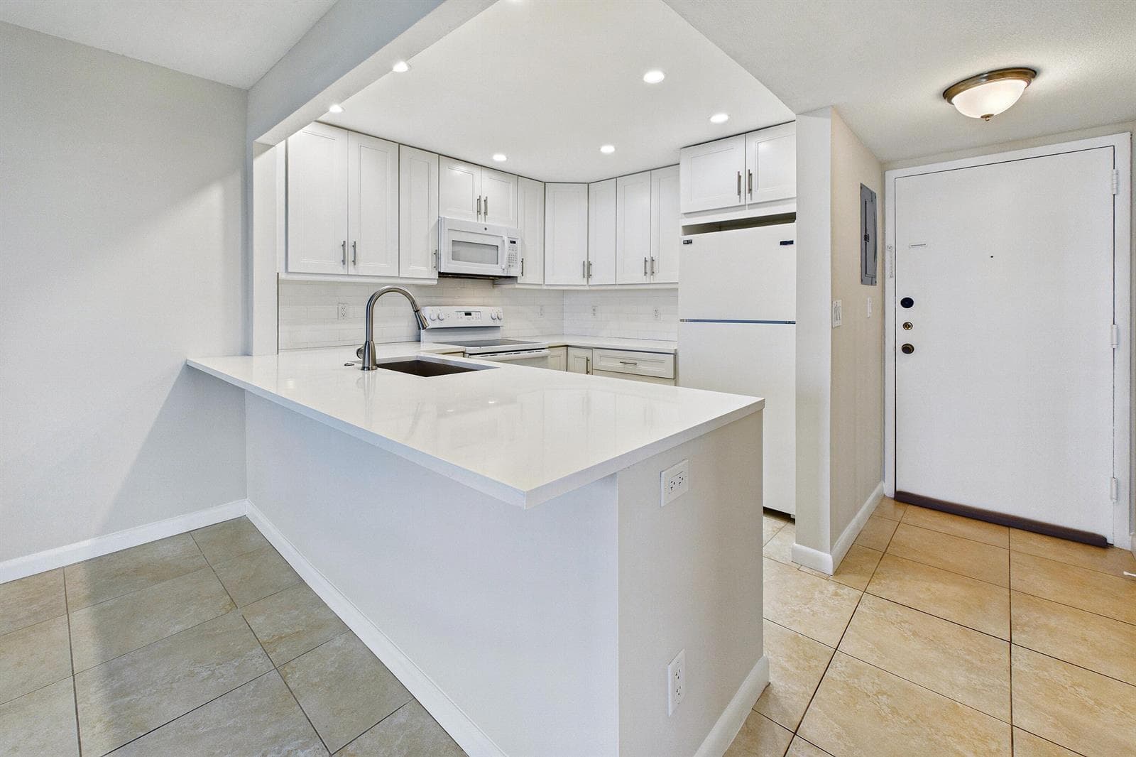 1800 N ANDREWS Avenue N # 12G, Fort Lauderdale, FL 33311 photo 4