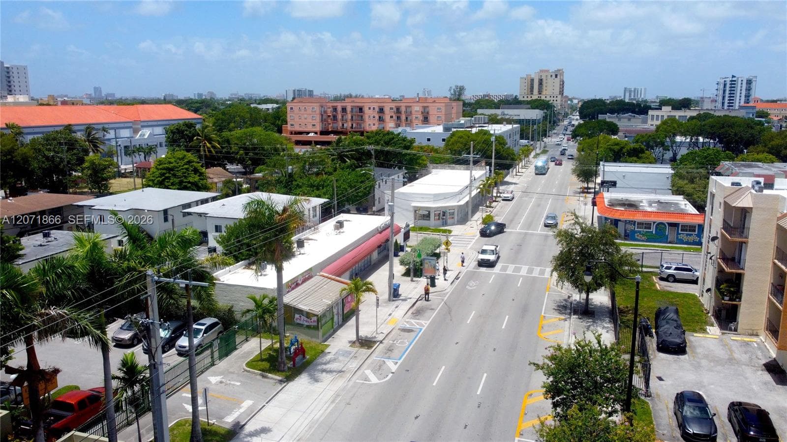1058 SW 1st St, Miami, FL 33130 photo 4