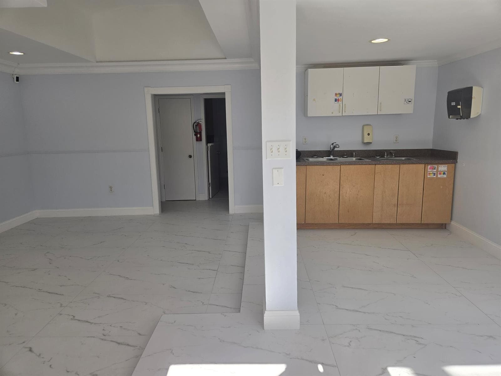 1100 NE 23RD Drive, Wilton Manors, FL 33305 photo 3